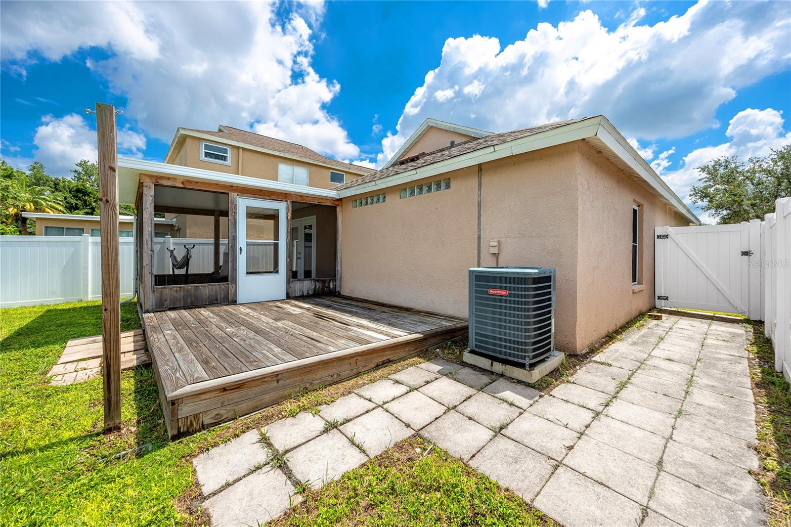 Image 28 of 34 For 13133 Carrollwood Creek Drive