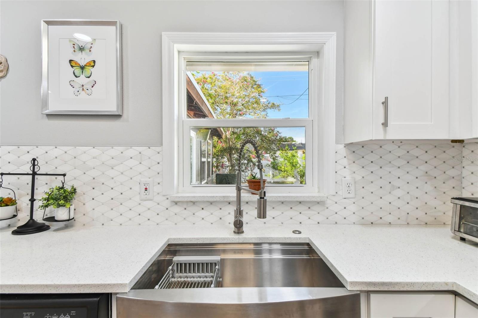 Image 11 of 57 For 7910 Pocahontas Avenue