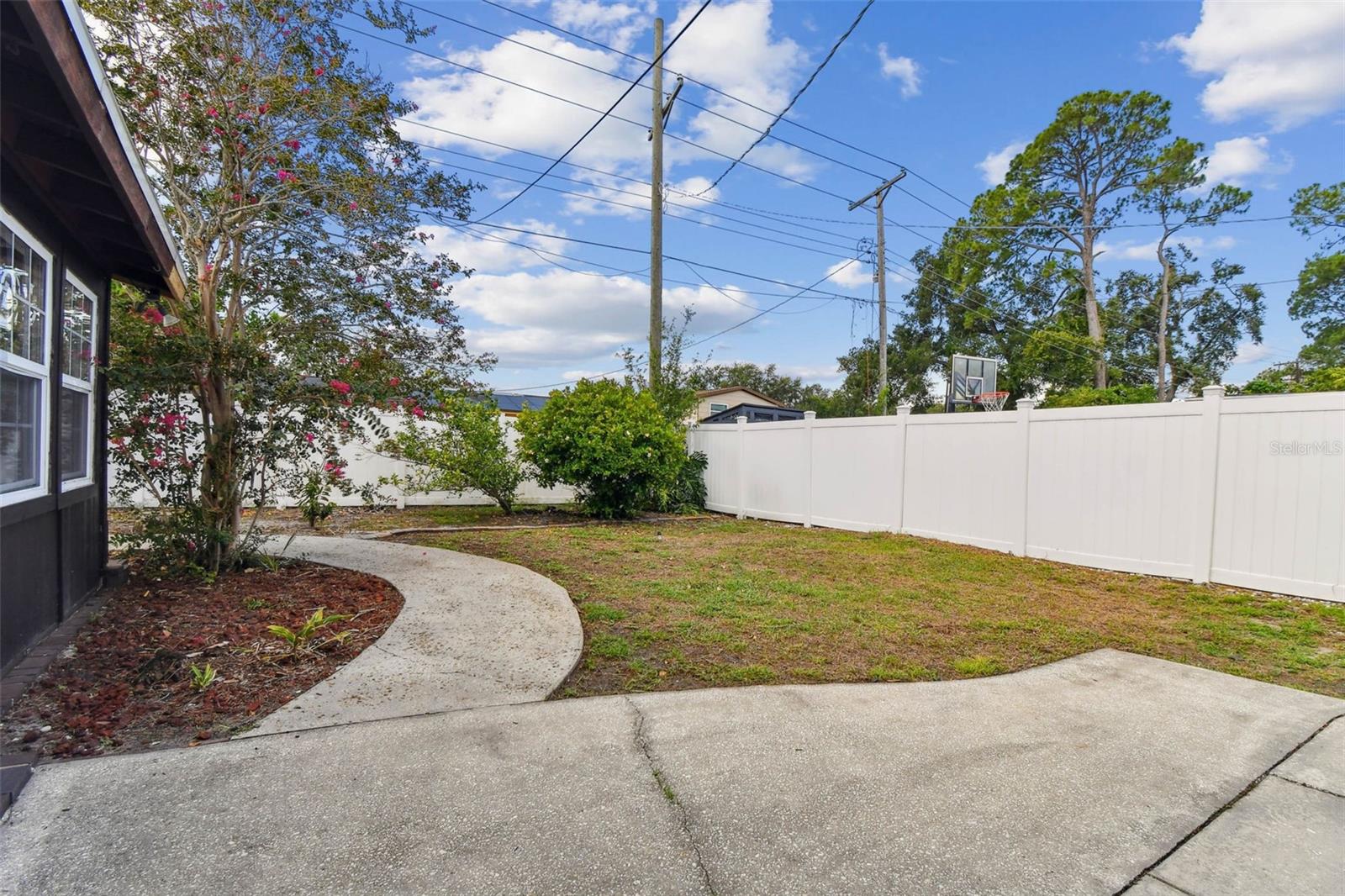 Image 40 of 57 For 7910 Pocahontas Avenue