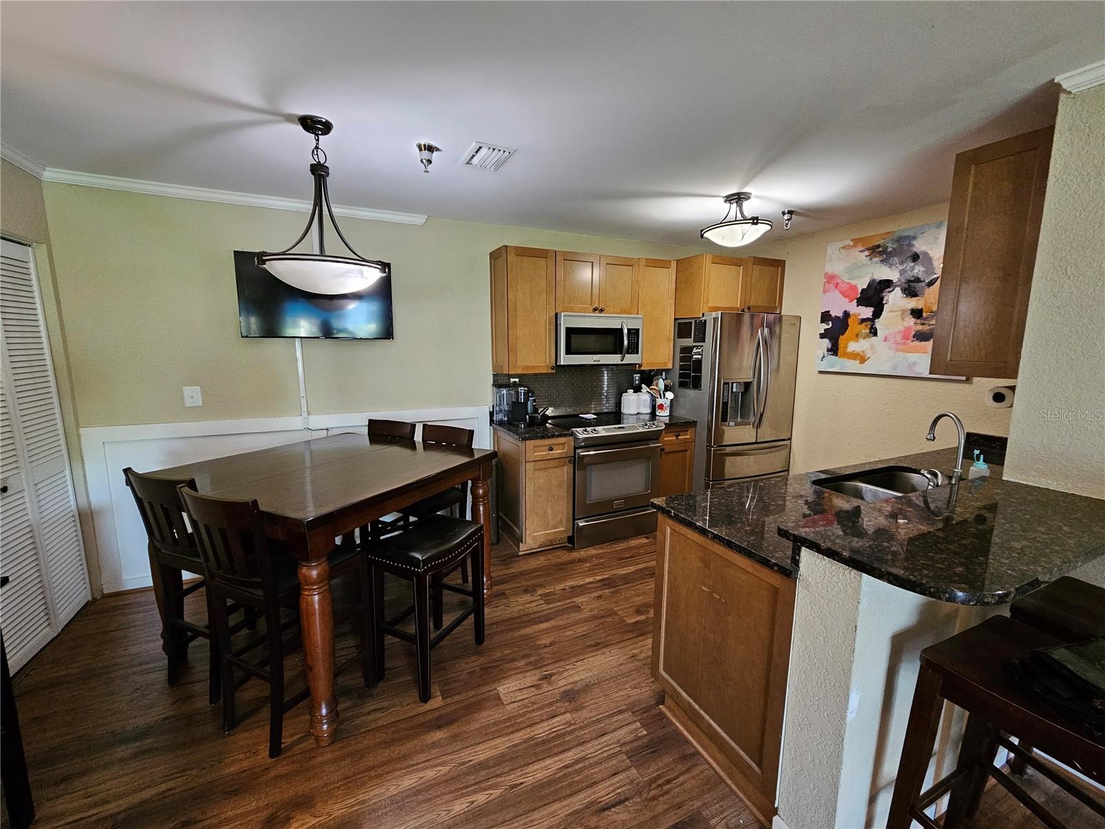 Image 5 of 23 For 10265 Gandy Boulevard N 1113