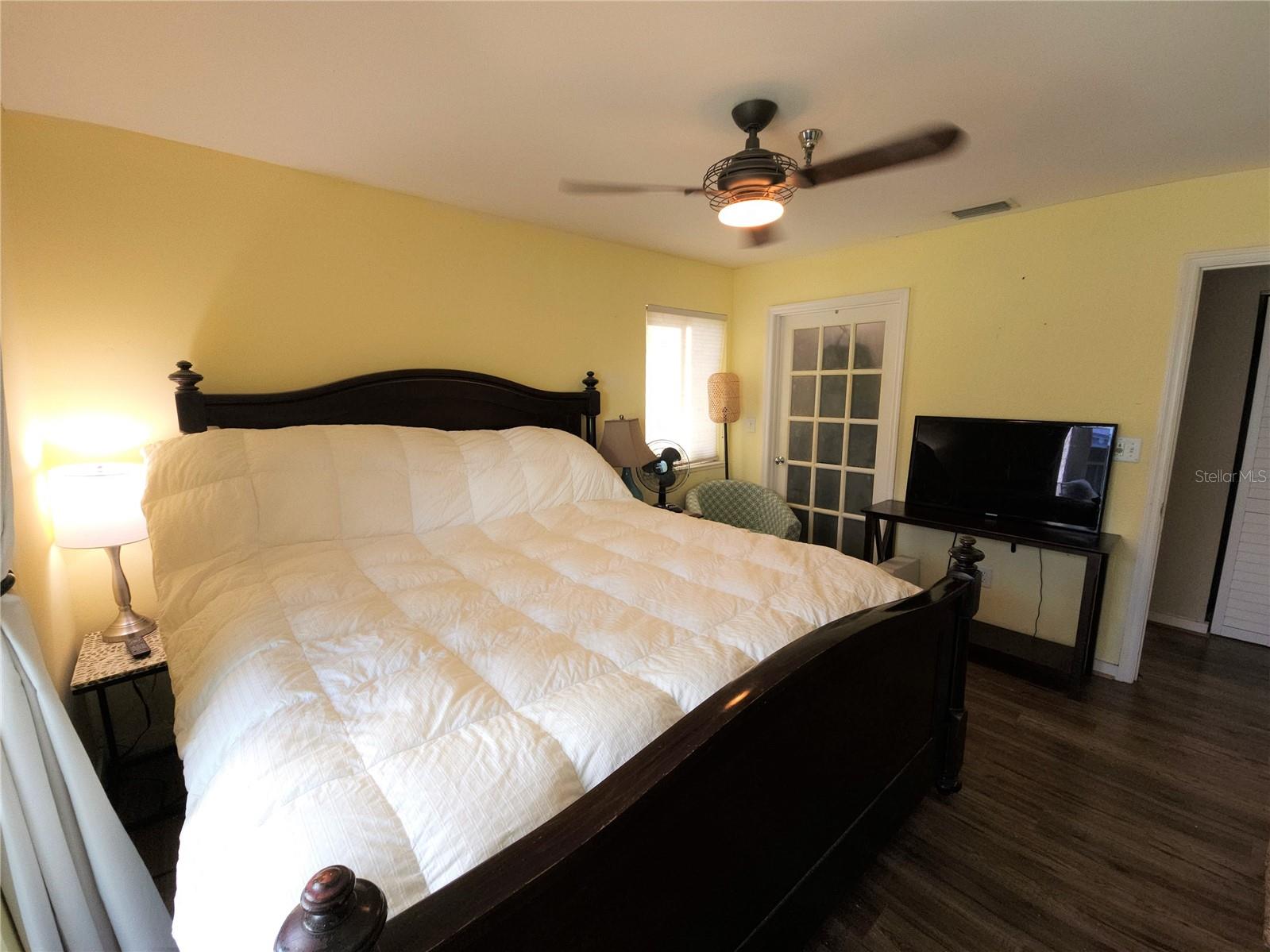 Image 8 of 23 For 10265 Gandy Boulevard N 1113