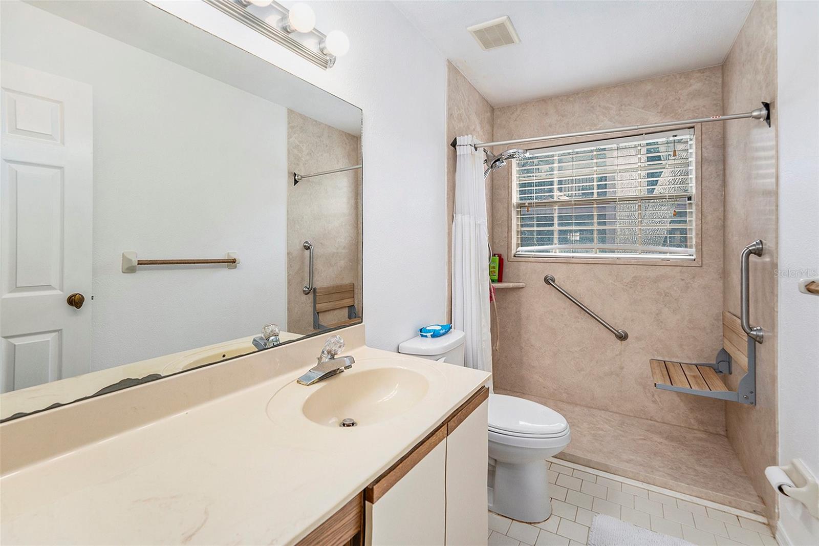 Image 19 of 23 For 1484 Buckeye Lane
