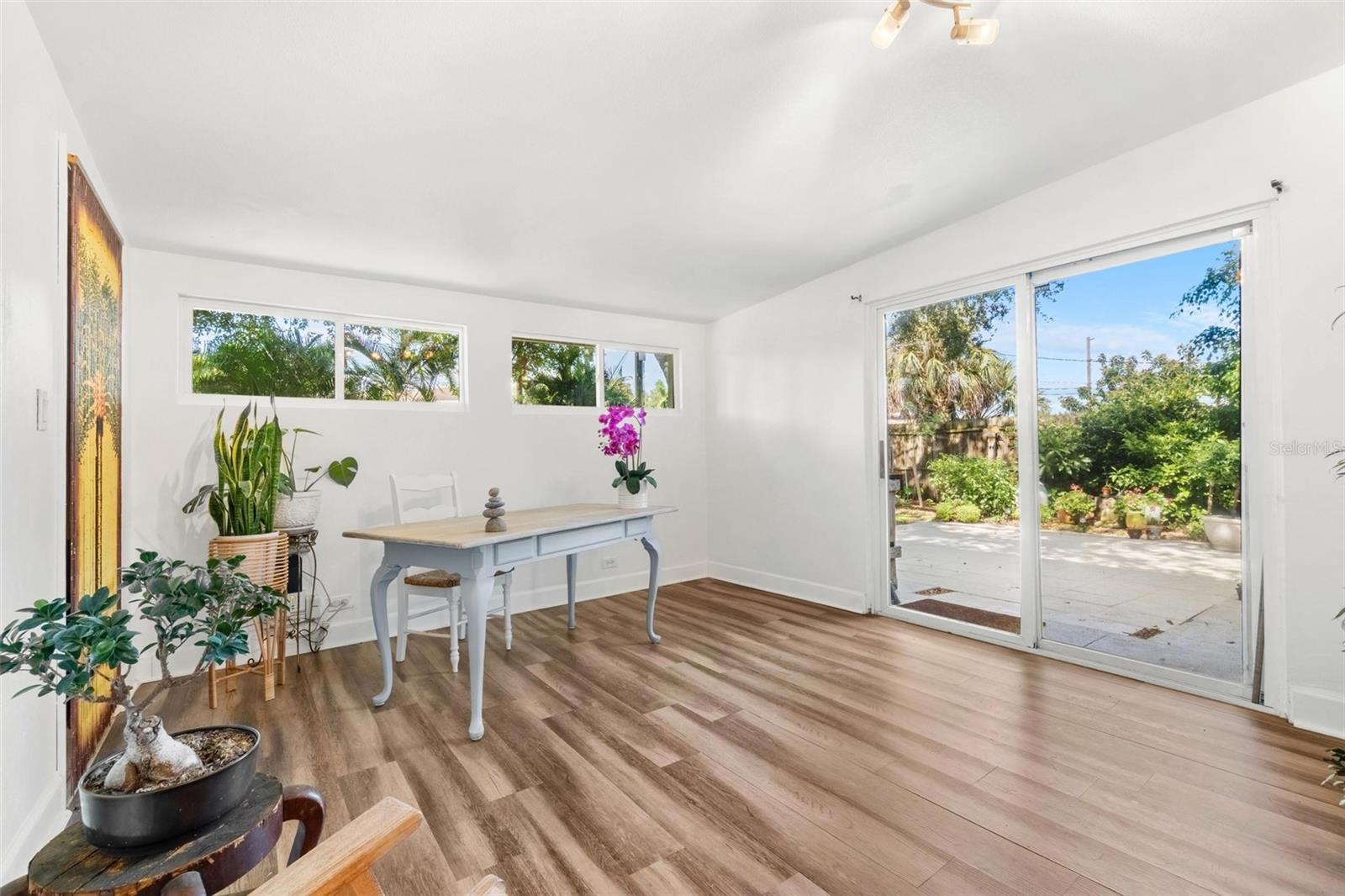 Image 10 of 20 For 10828 57th Avenue
