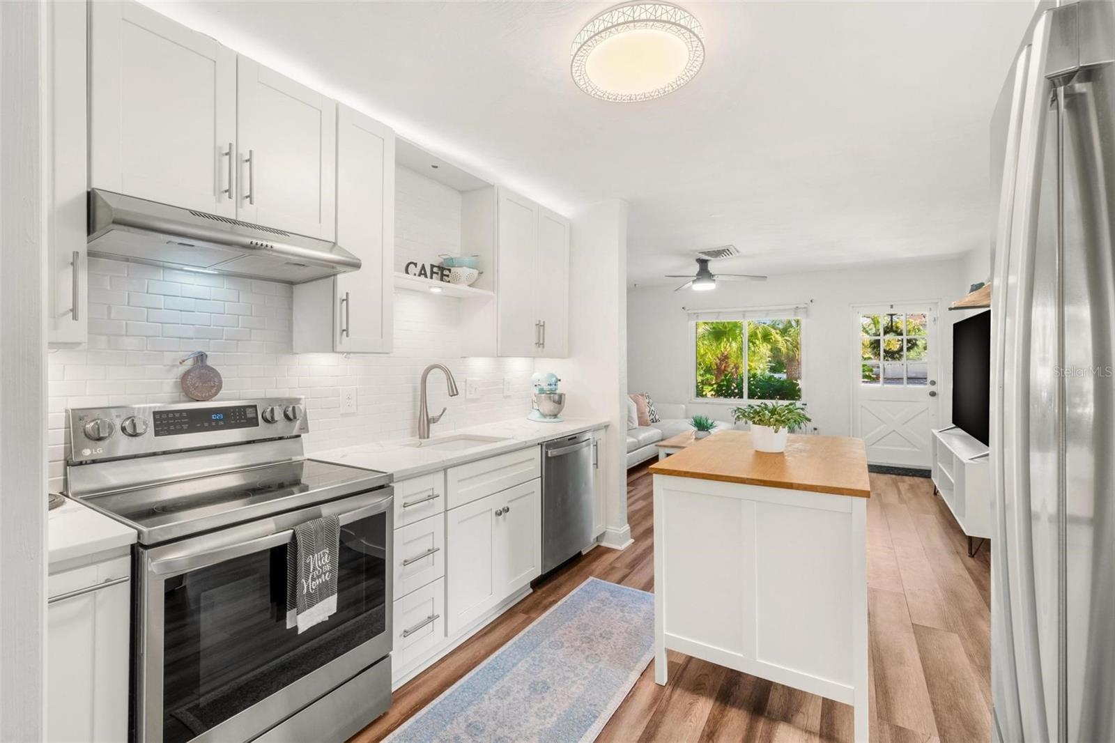 Image 8 of 20 For 10828 57th Avenue