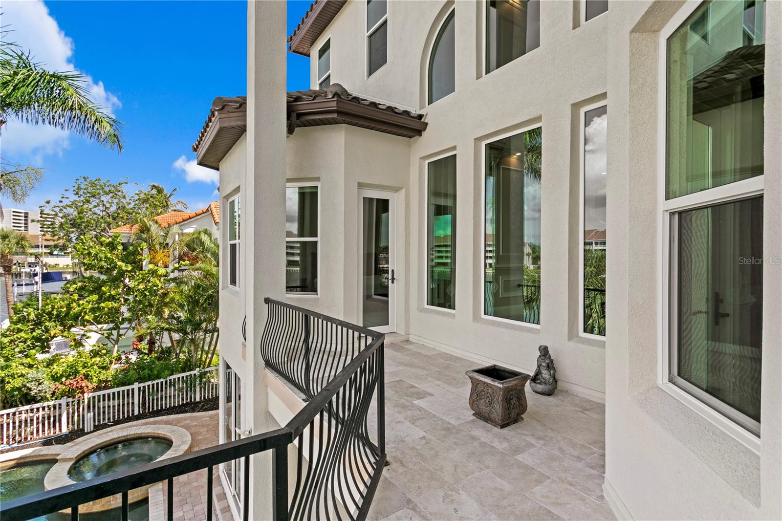 Image 13 of 67 For 6109 Pasadena Point Boulevard S