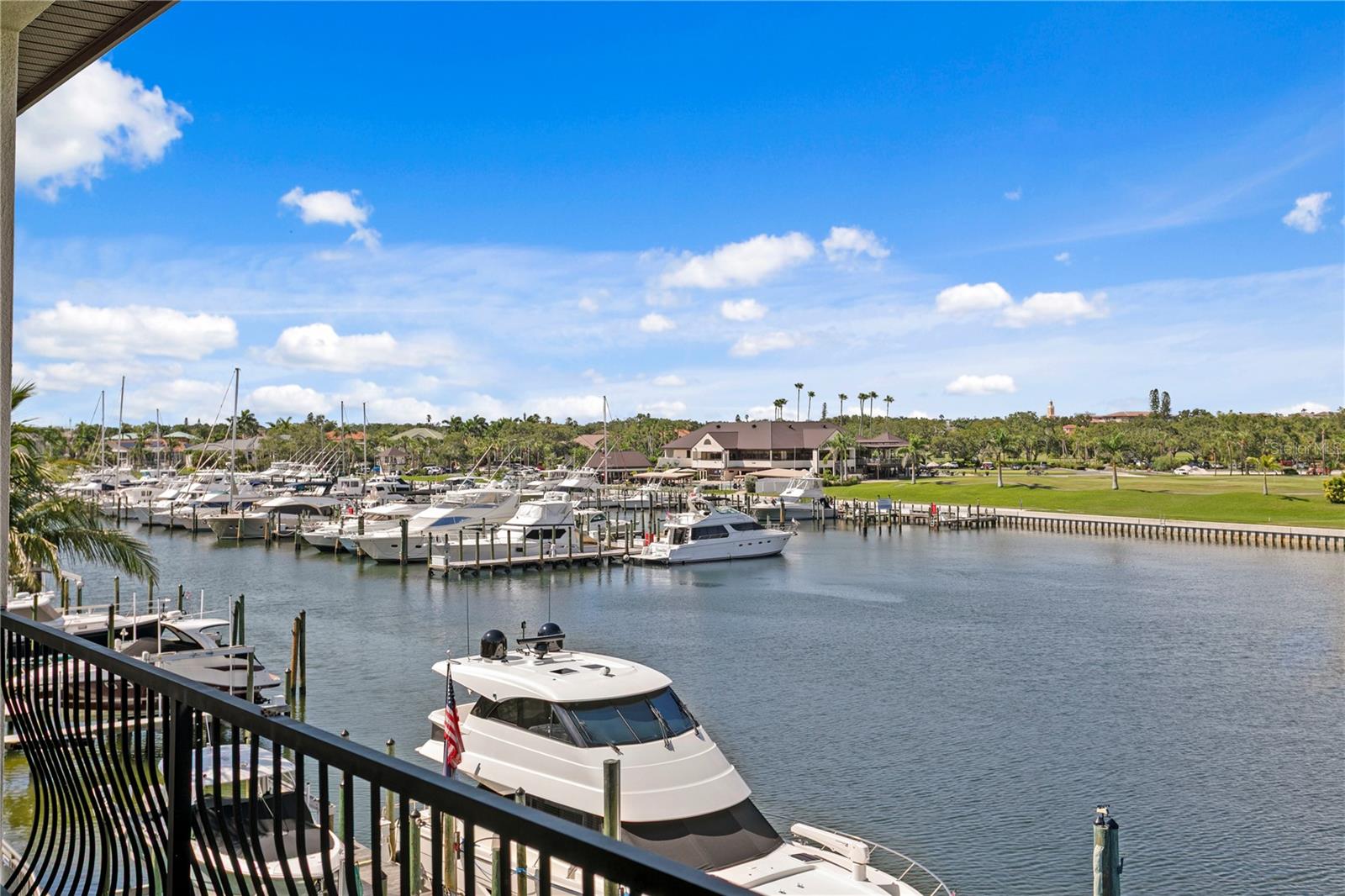 Image 4 of 67 For 6109 Pasadena Point Boulevard S