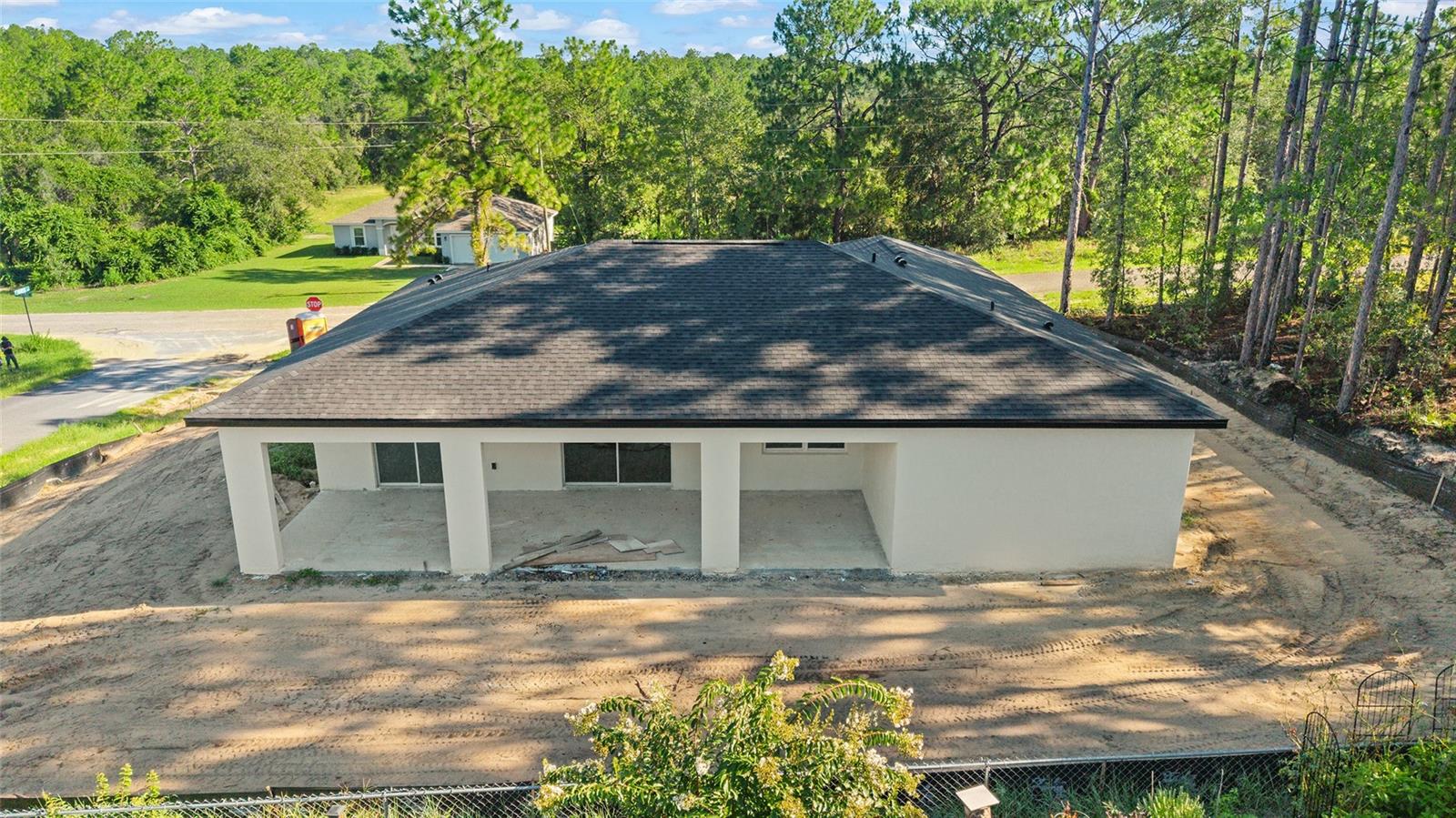 Listing photo id 1 for 2602 W Ventura Ln
