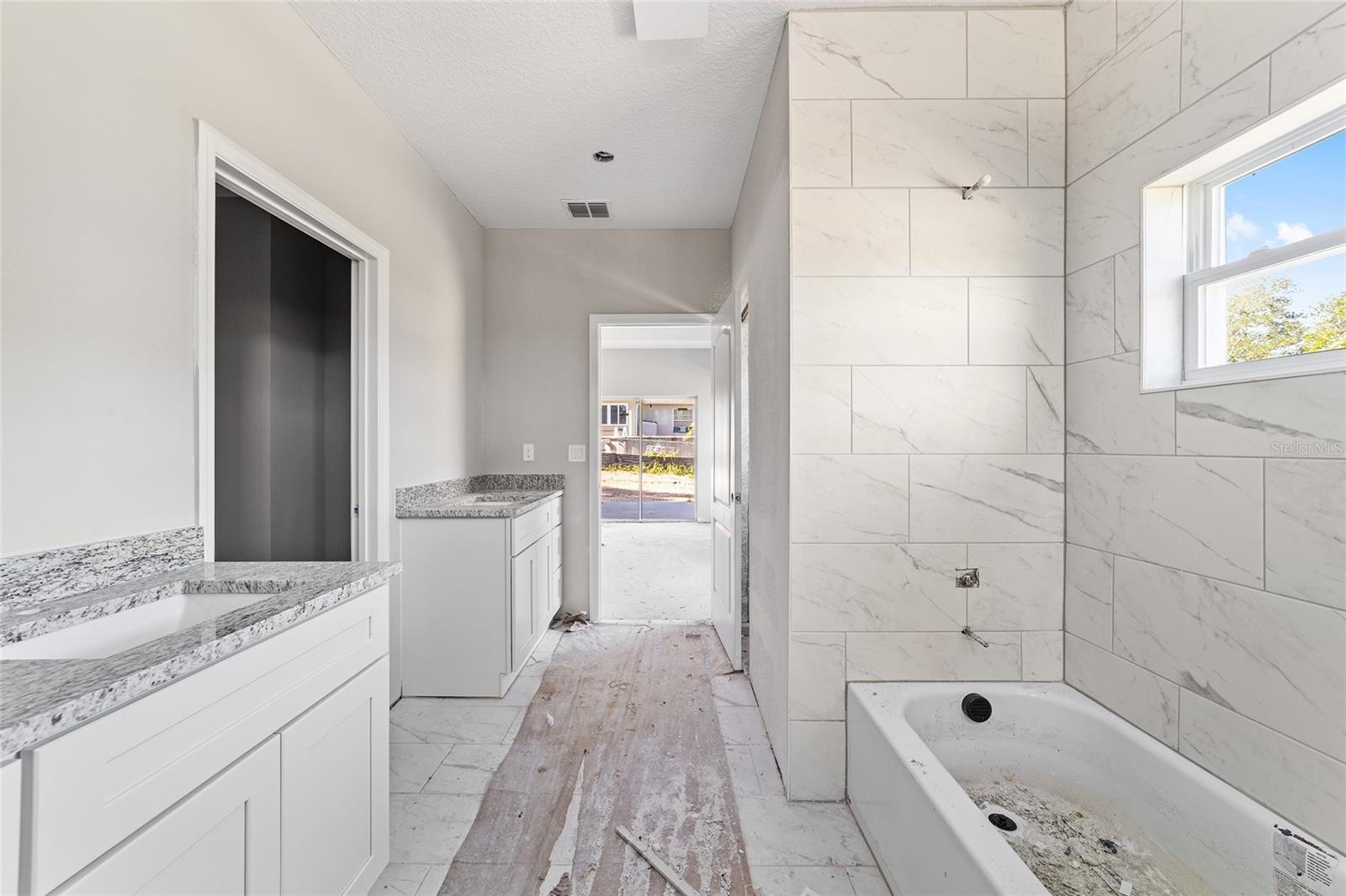 Listing photo id 30 for 2602 W Ventura Ln