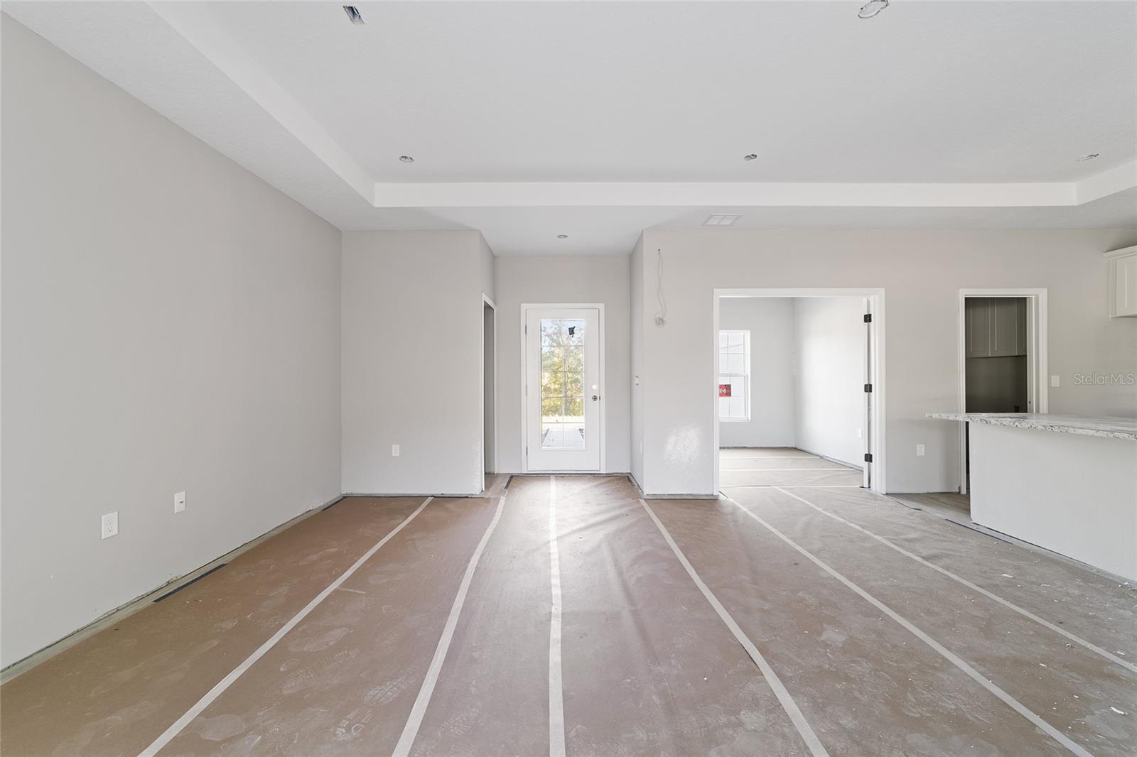 Listing photo id 5 for 2602 W Ventura Ln