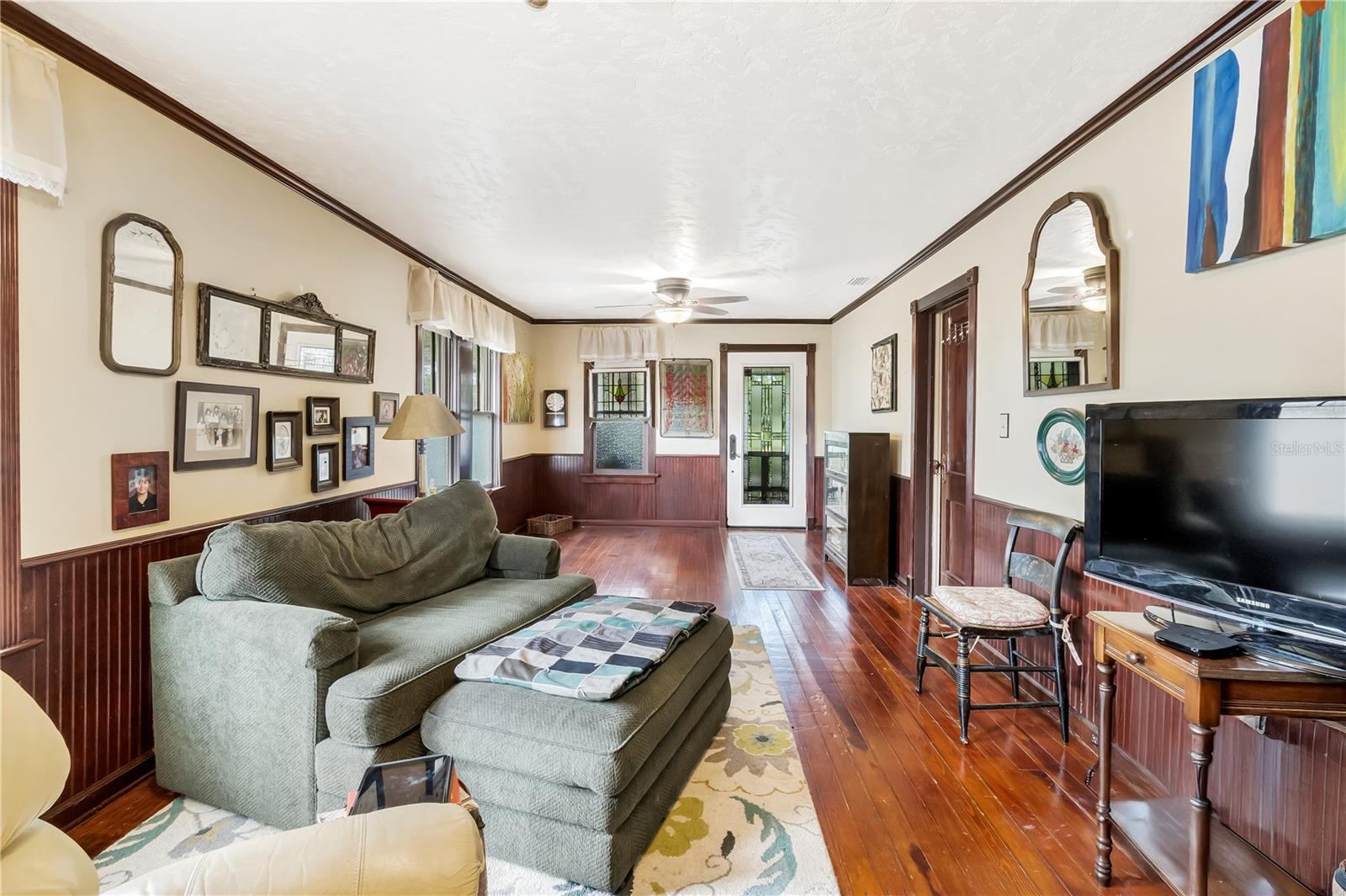Image 13 of 44 For 178 11th Street Sw