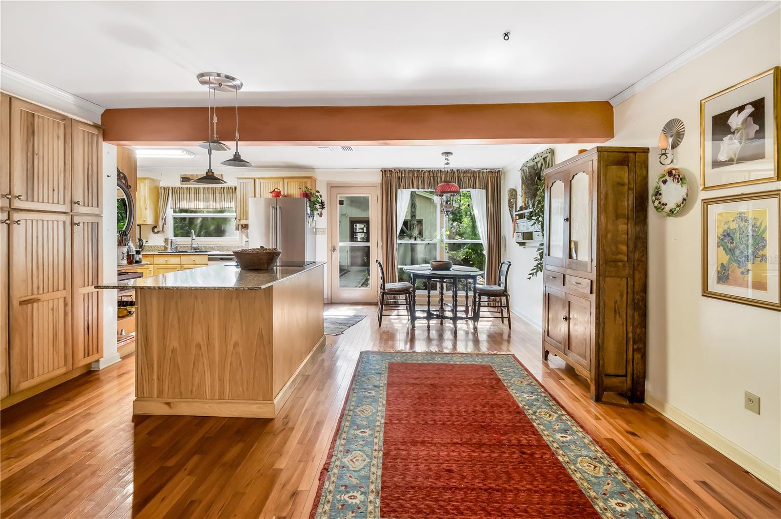 Image 15 of 44 For 178 11th Street Sw