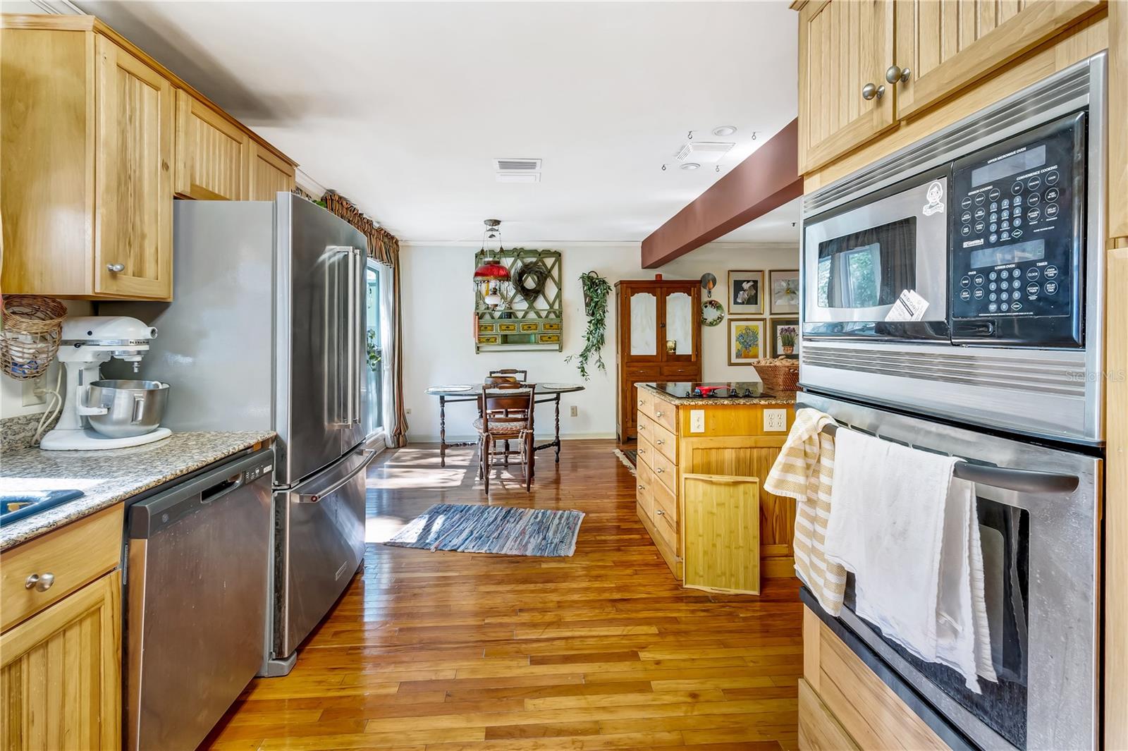 Image 23 of 44 For 178 11th Street Sw