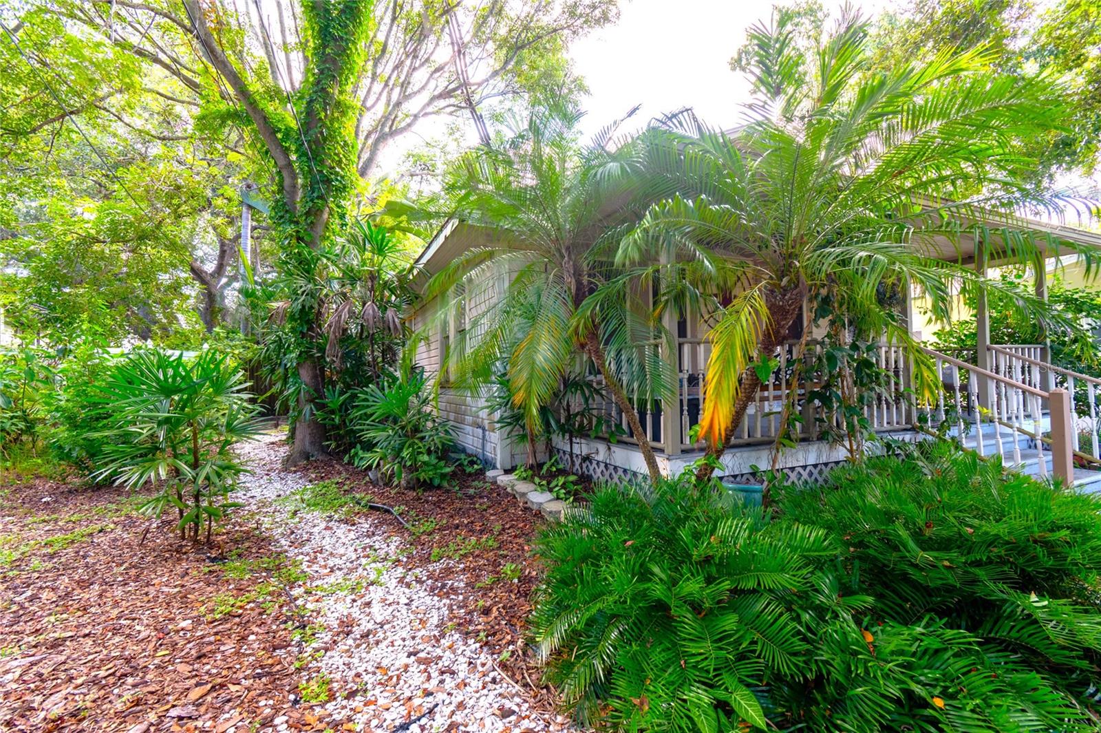 Image 4 of 44 For 178 11th Street Sw