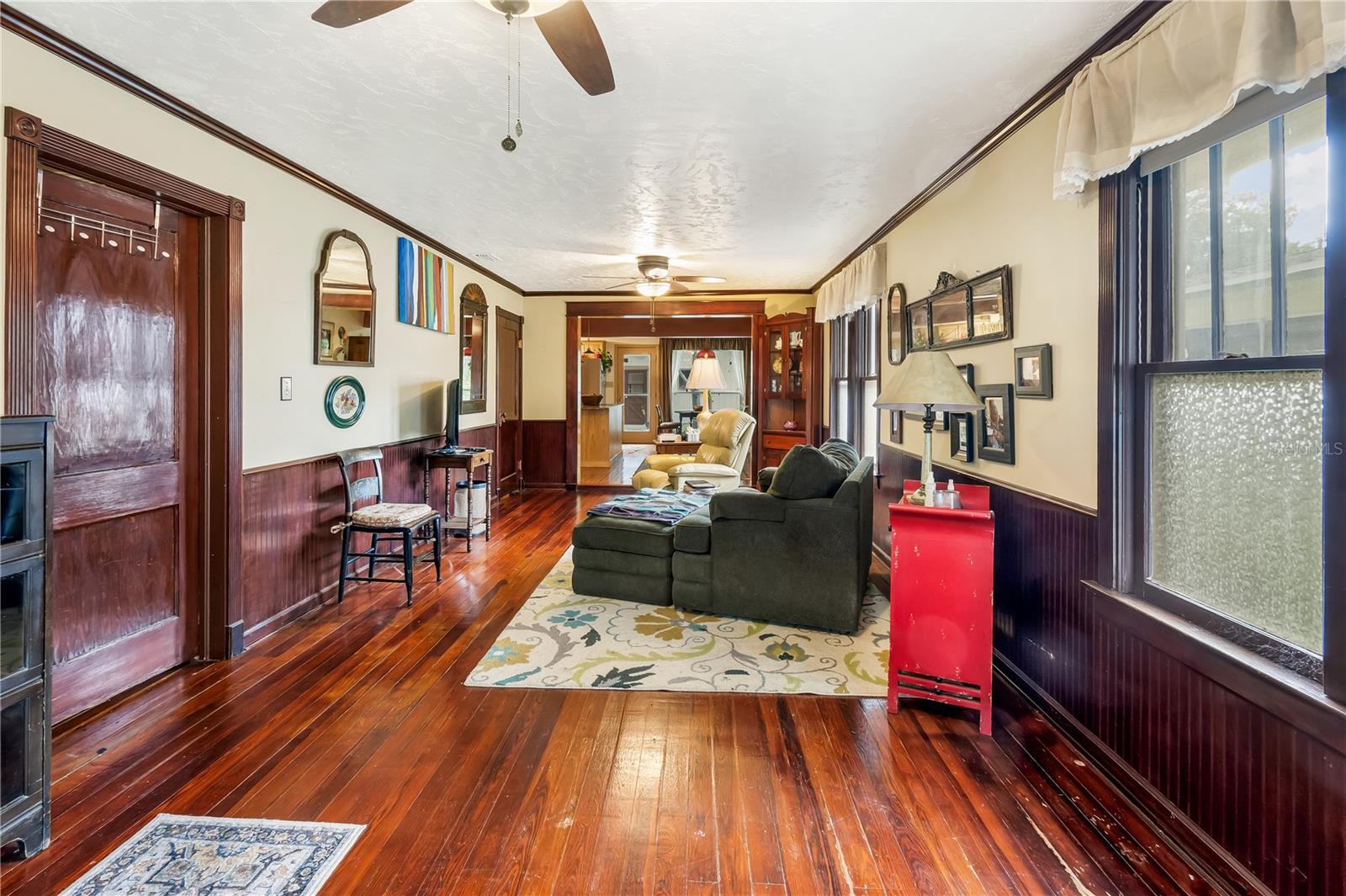 Image 9 of 44 For 178 11th Street Sw