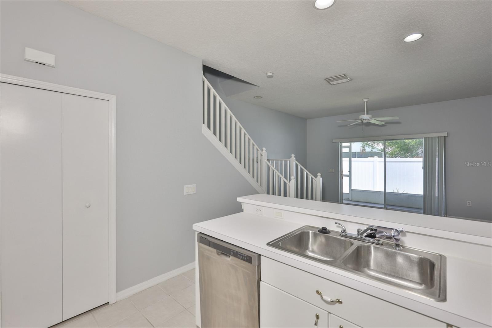 Listing photo id 10 for 12950 Kings Crossing Drive