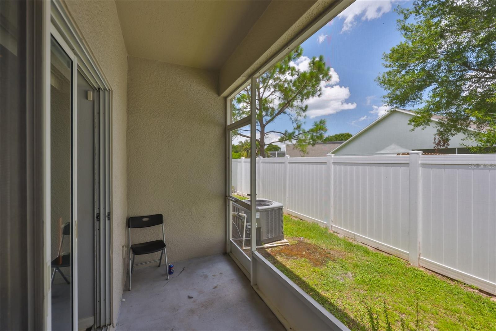 Listing photo id 28 for 12950 Kings Crossing Drive