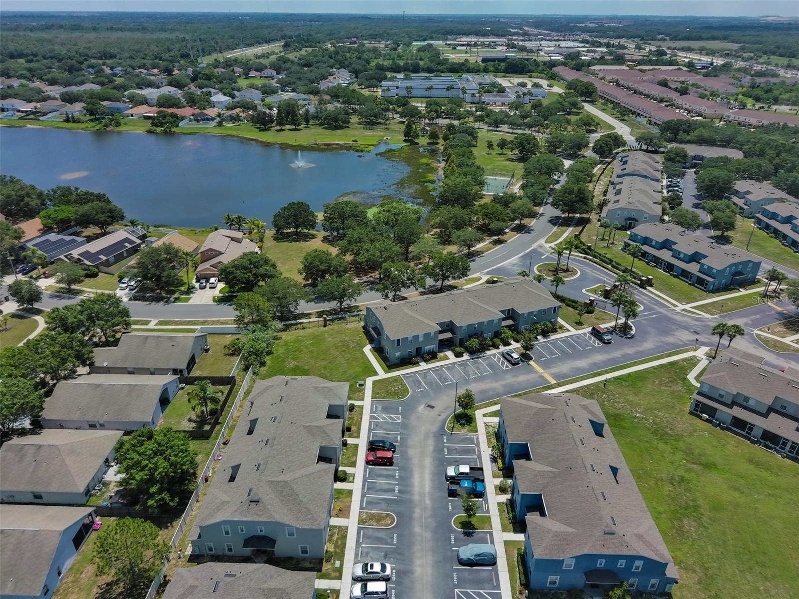 Listing photo id 33 for 12950 Kings Crossing Drive