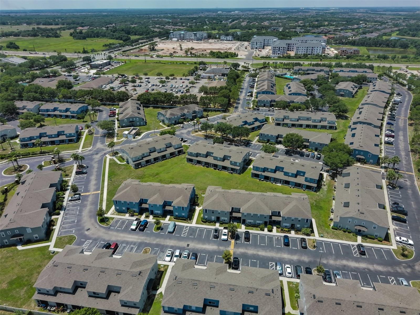 Listing photo id 34 for 12950 Kings Crossing Drive
