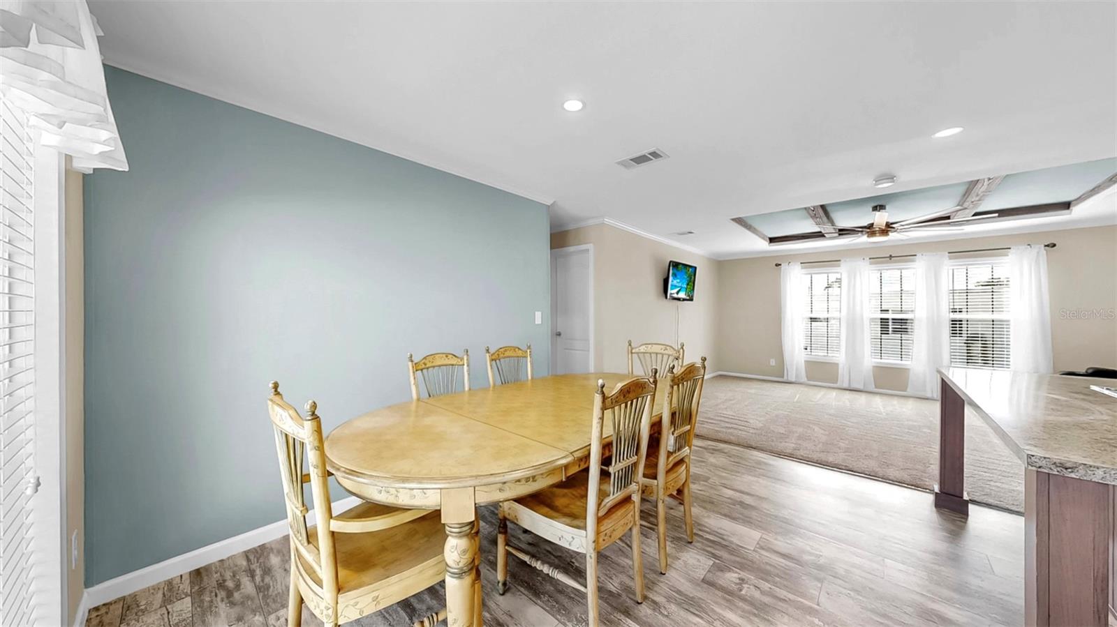 Image 18 of 44 For 420 49th Street E 64