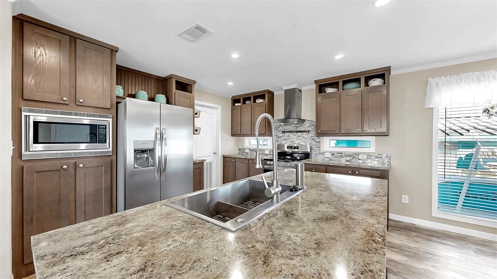 Image 3 of 44 For 420 49th Street E 64