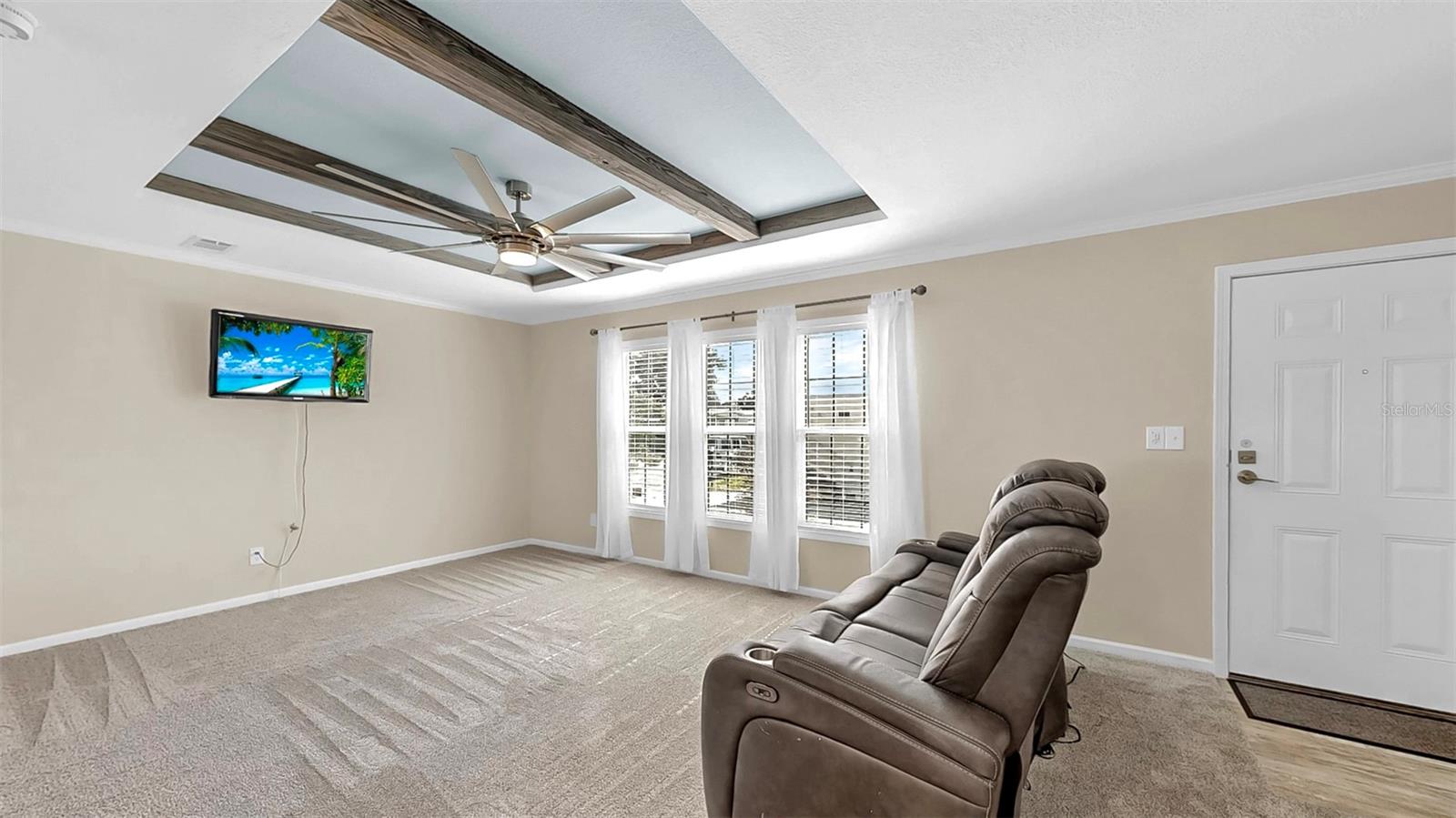 Image 9 of 44 For 420 49th Street E 64