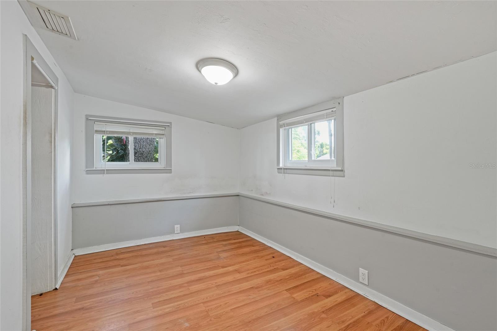 Image 11 of 34 For 5138 Preston Avenue S