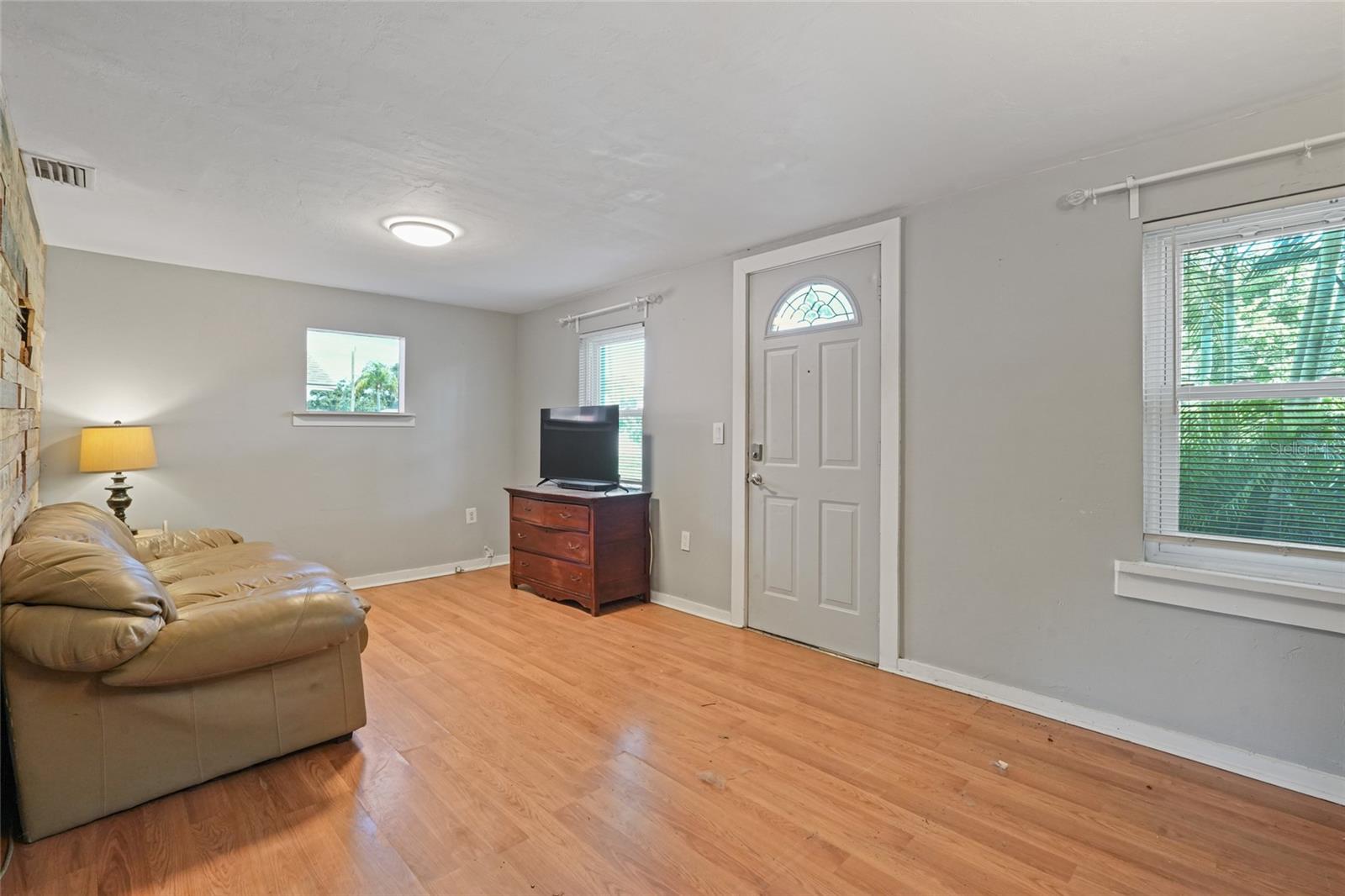 Image 4 of 34 For 5138 Preston Avenue S