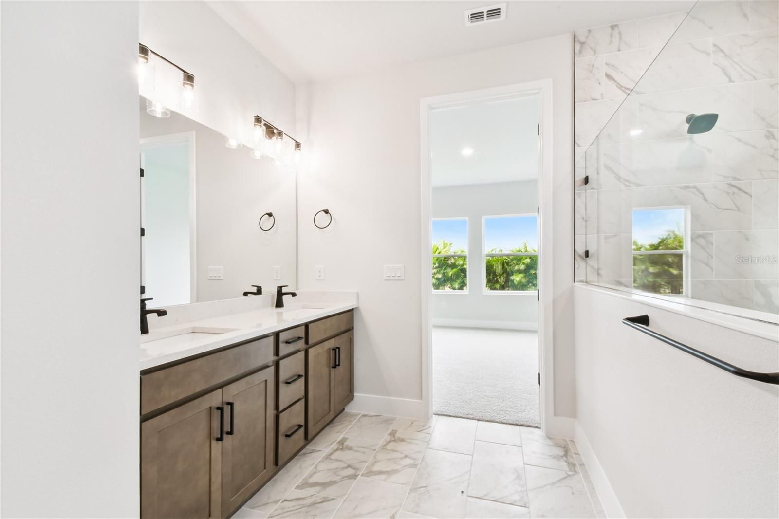 Image 23 of 47 For 6259 Jensen View Avenue