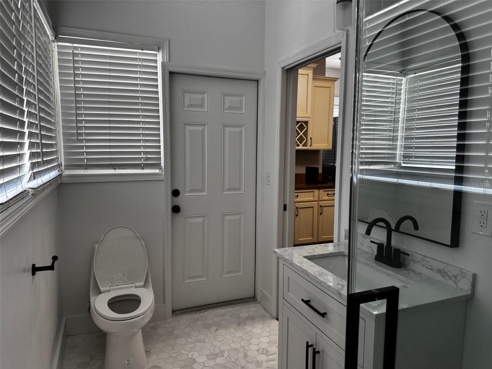 Image 22 of 34 For 403 Albany Avenue 1