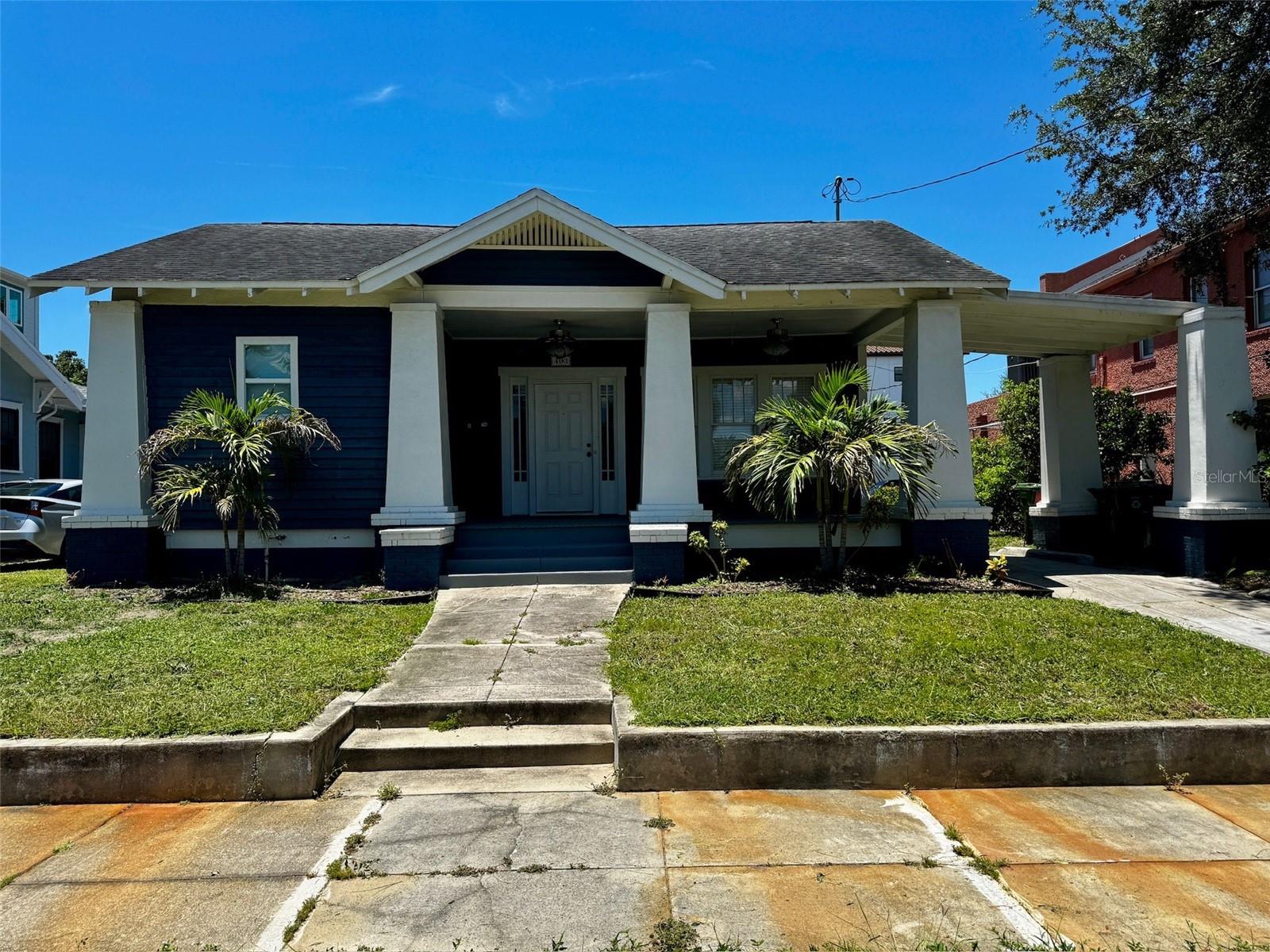 Image 4 of 34 For 403 Albany Avenue 1