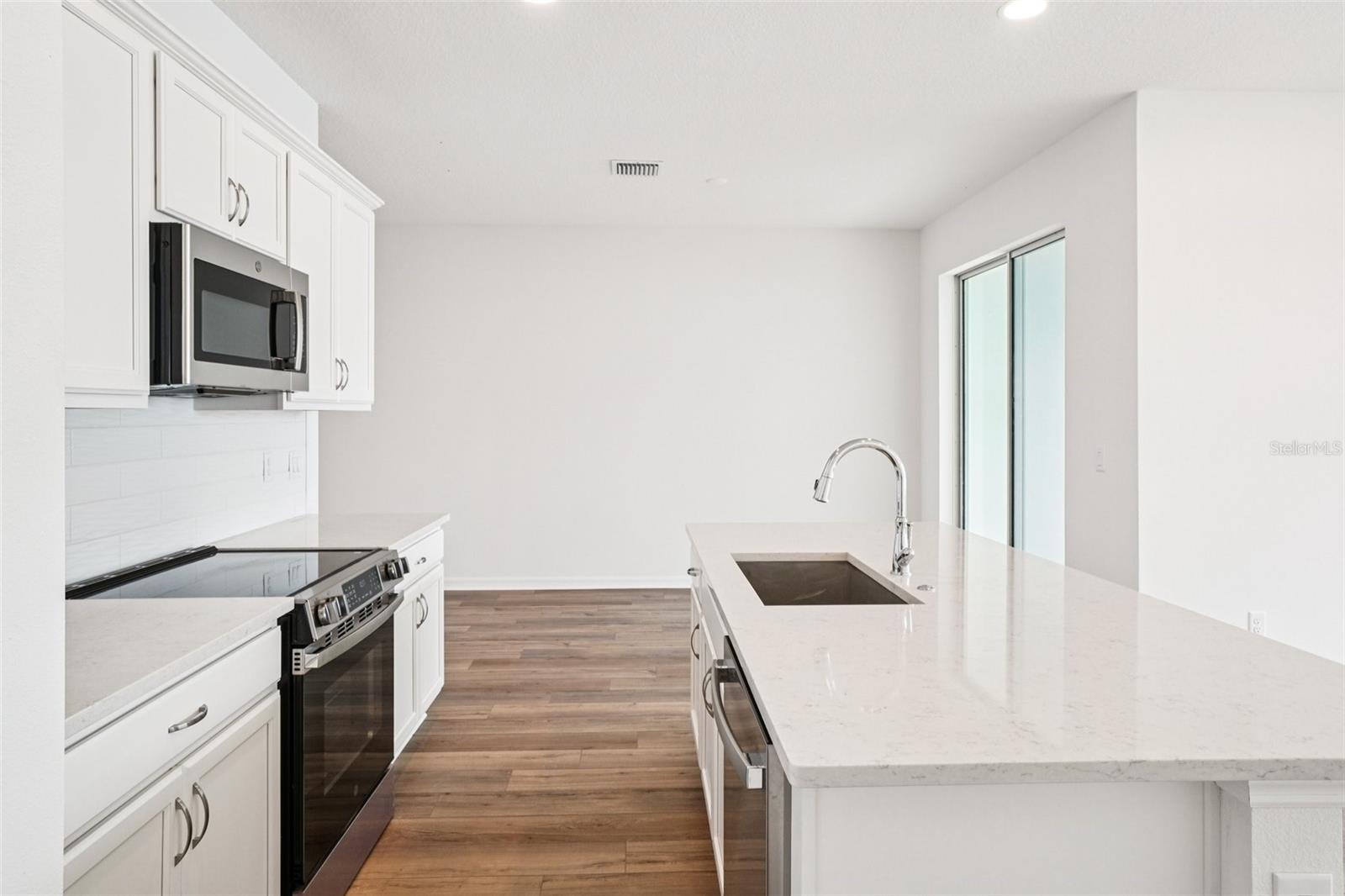 Image 11 of 57 For 11122 Tidepool Court