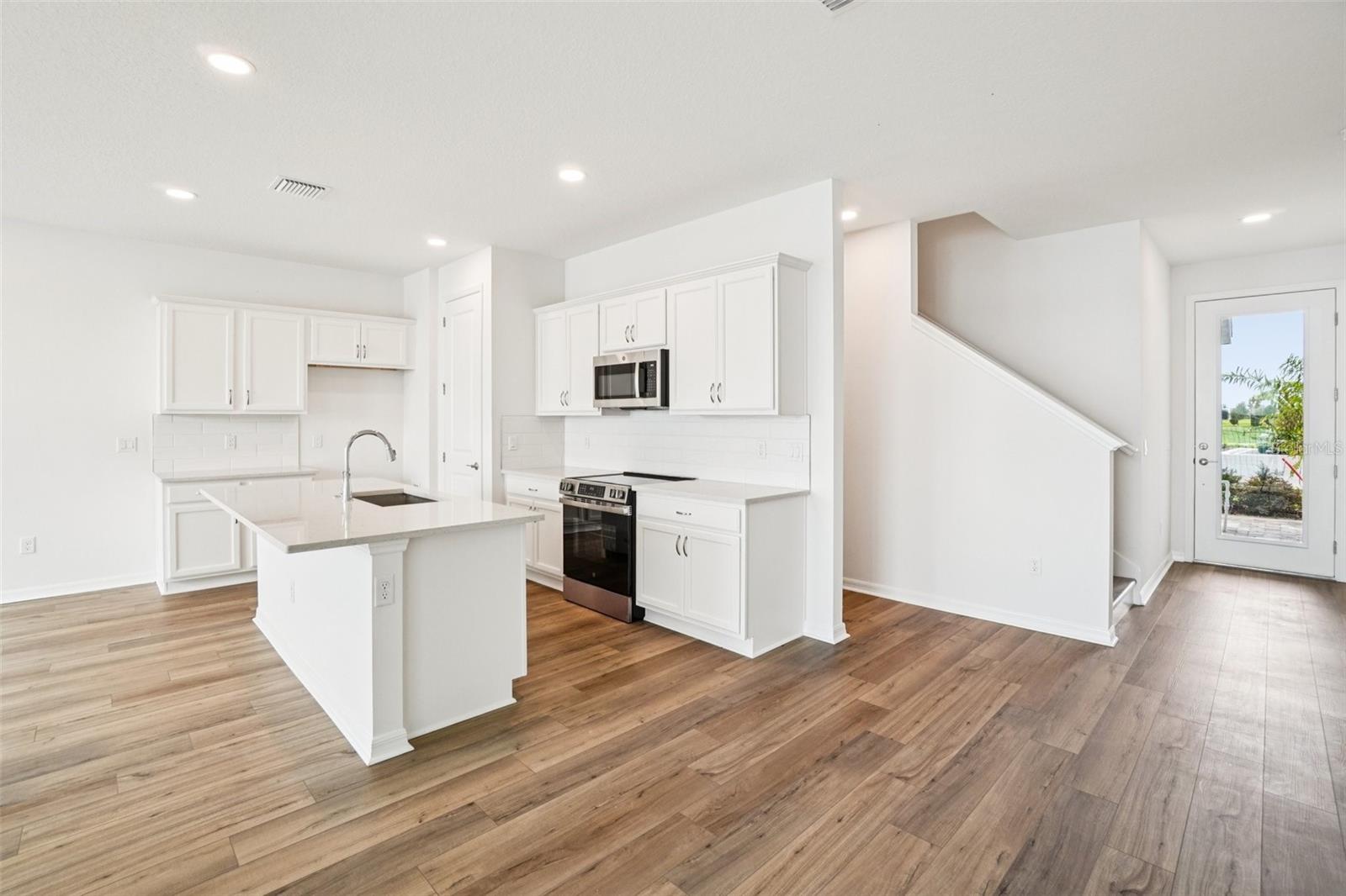 Image 6 of 57 For 11122 Tidepool Court