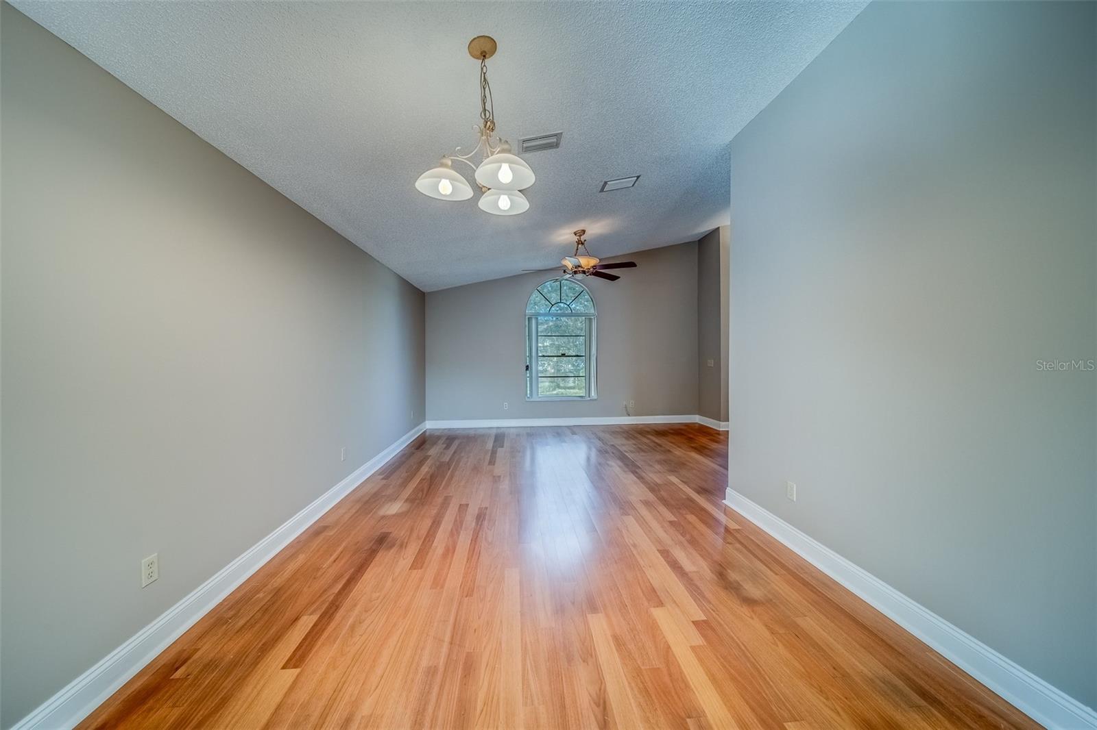 Image 11 of 68 For 1112 Woodcrest Avenue