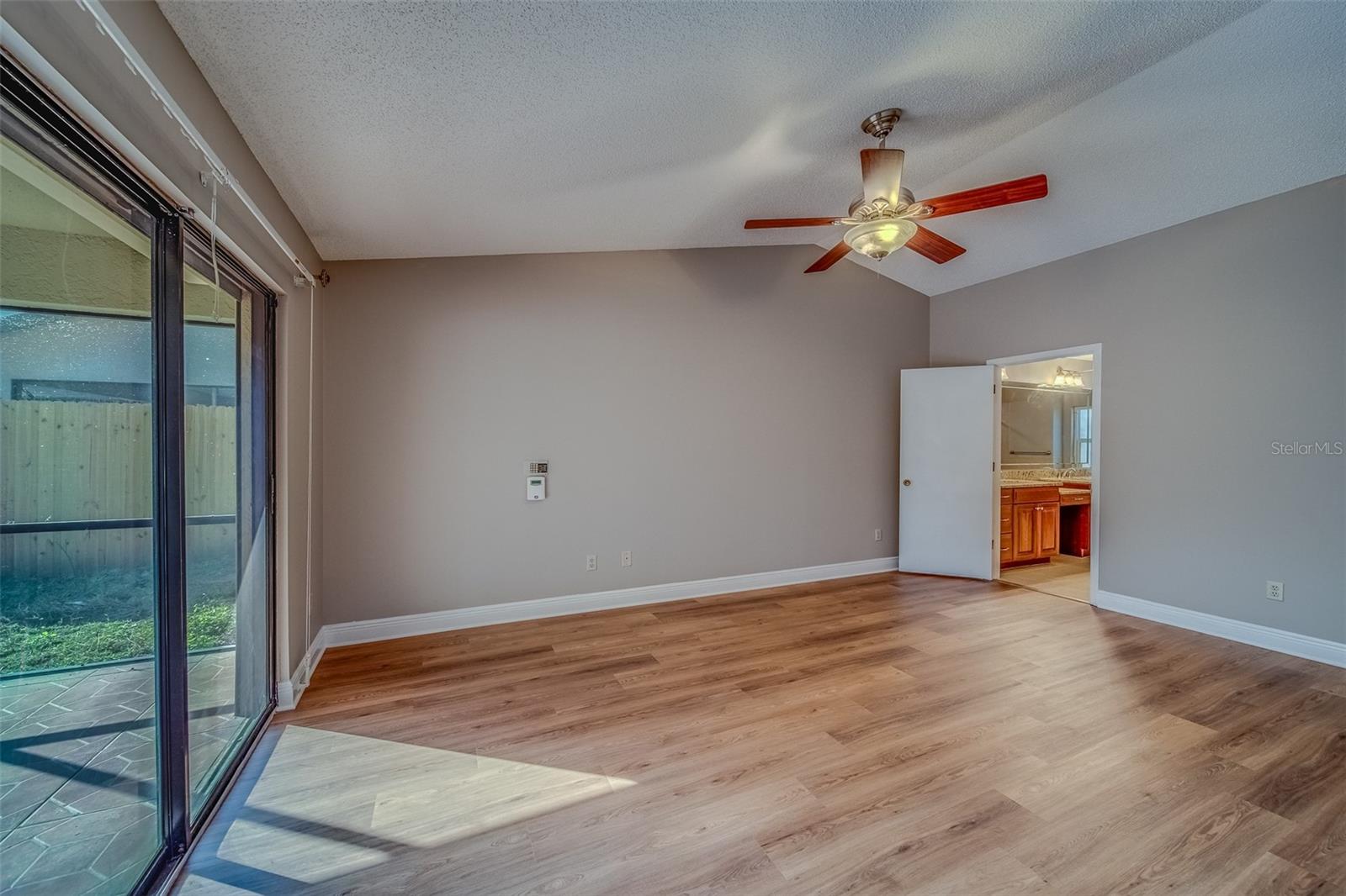 Image 13 of 68 For 1112 Woodcrest Avenue