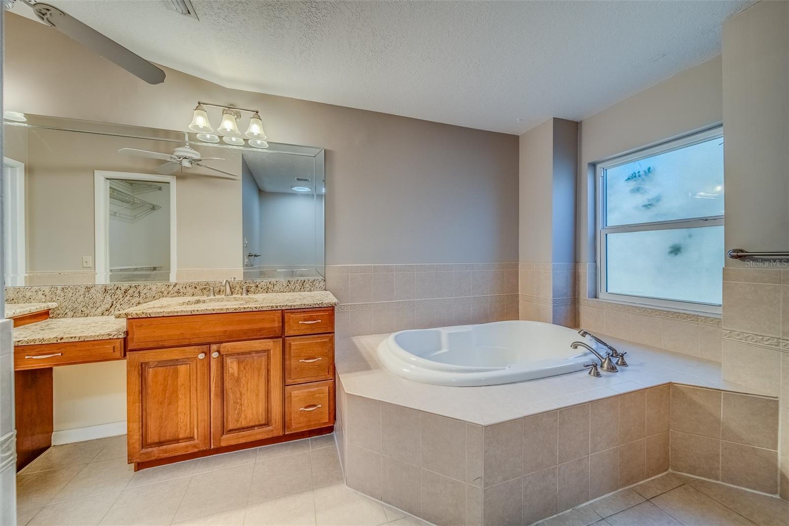 Image 17 of 68 For 1112 Woodcrest Avenue
