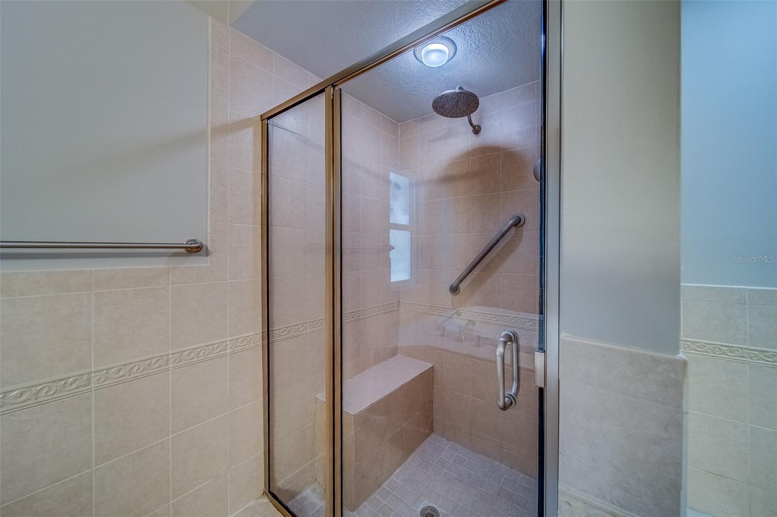 Image 19 of 68 For 1112 Woodcrest Avenue