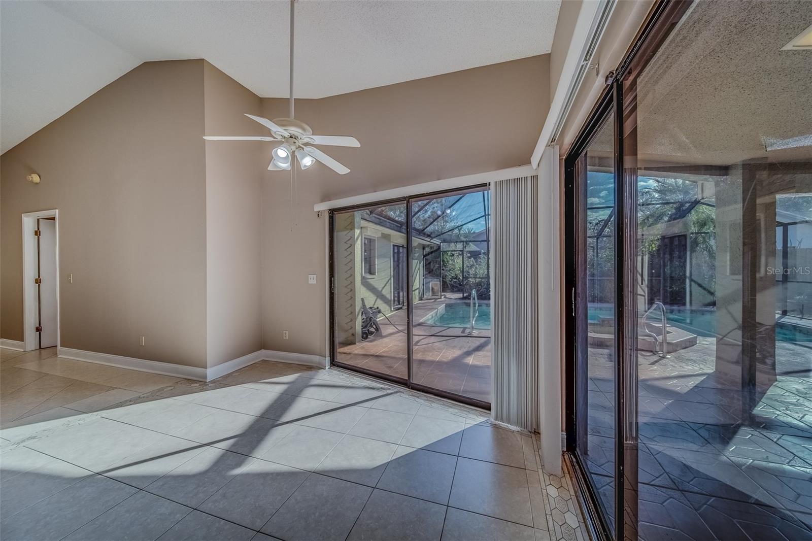 Image 21 of 68 For 1112 Woodcrest Avenue