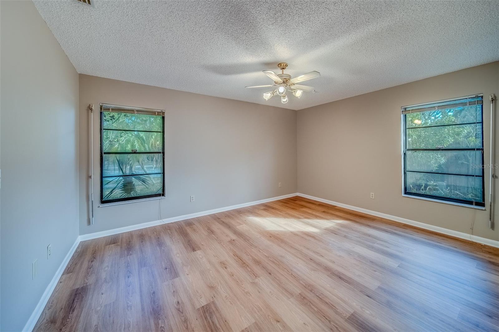 Image 42 of 68 For 1112 Woodcrest Avenue