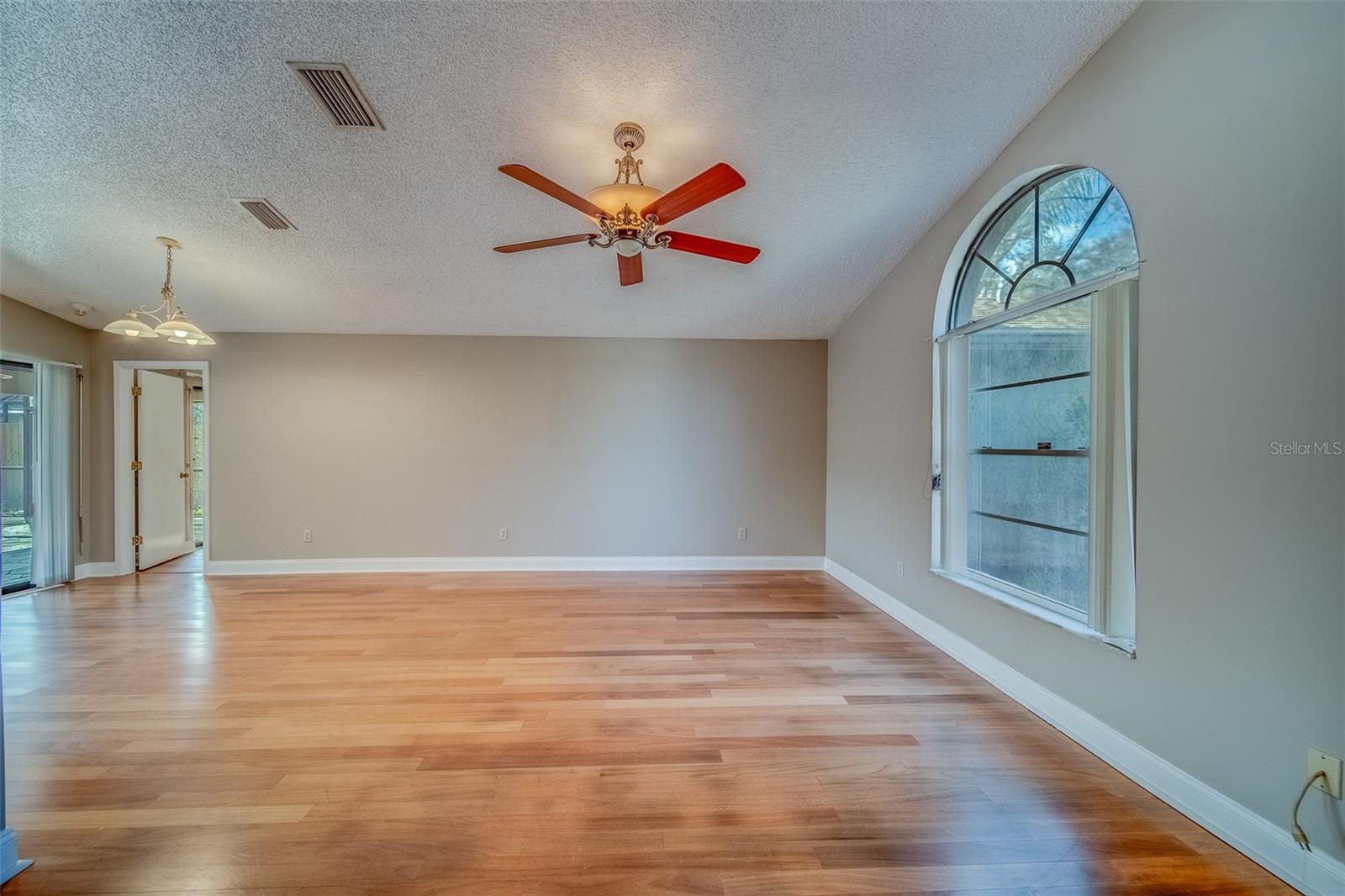 Image 8 of 68 For 1112 Woodcrest Avenue