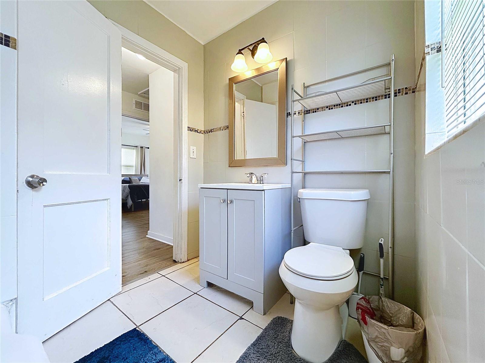 Listing photo id 19 for 1271 Nicholson Street
