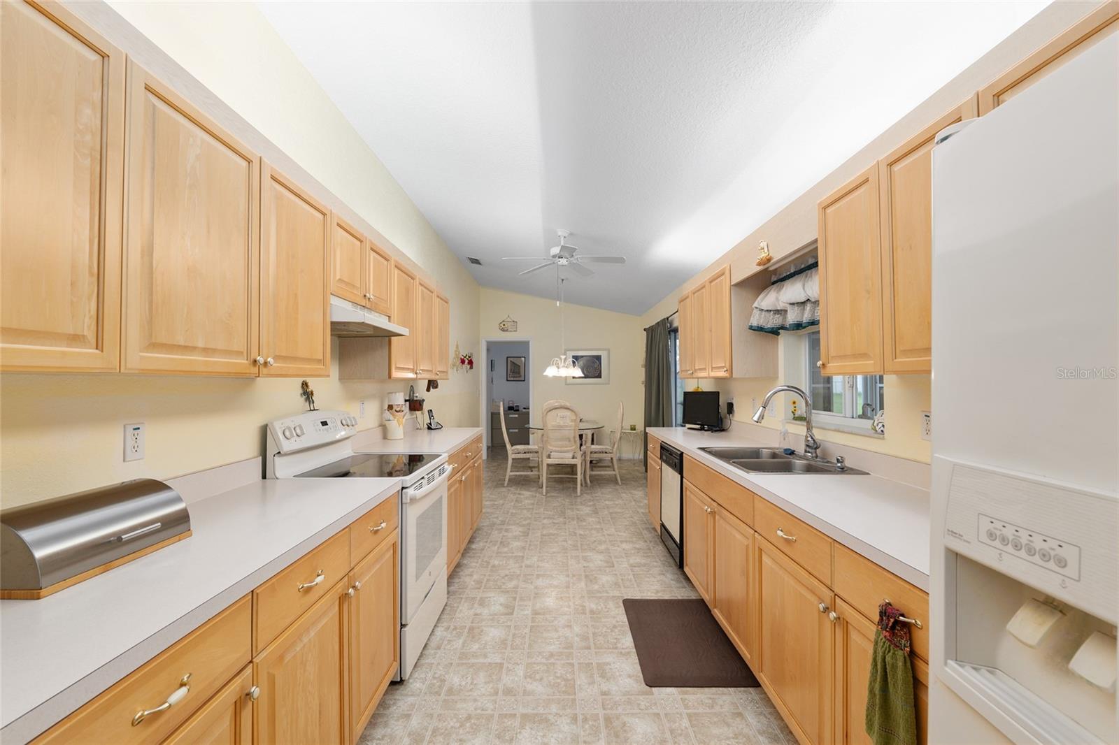 Image 15 of 73 For 11335 138th Lane