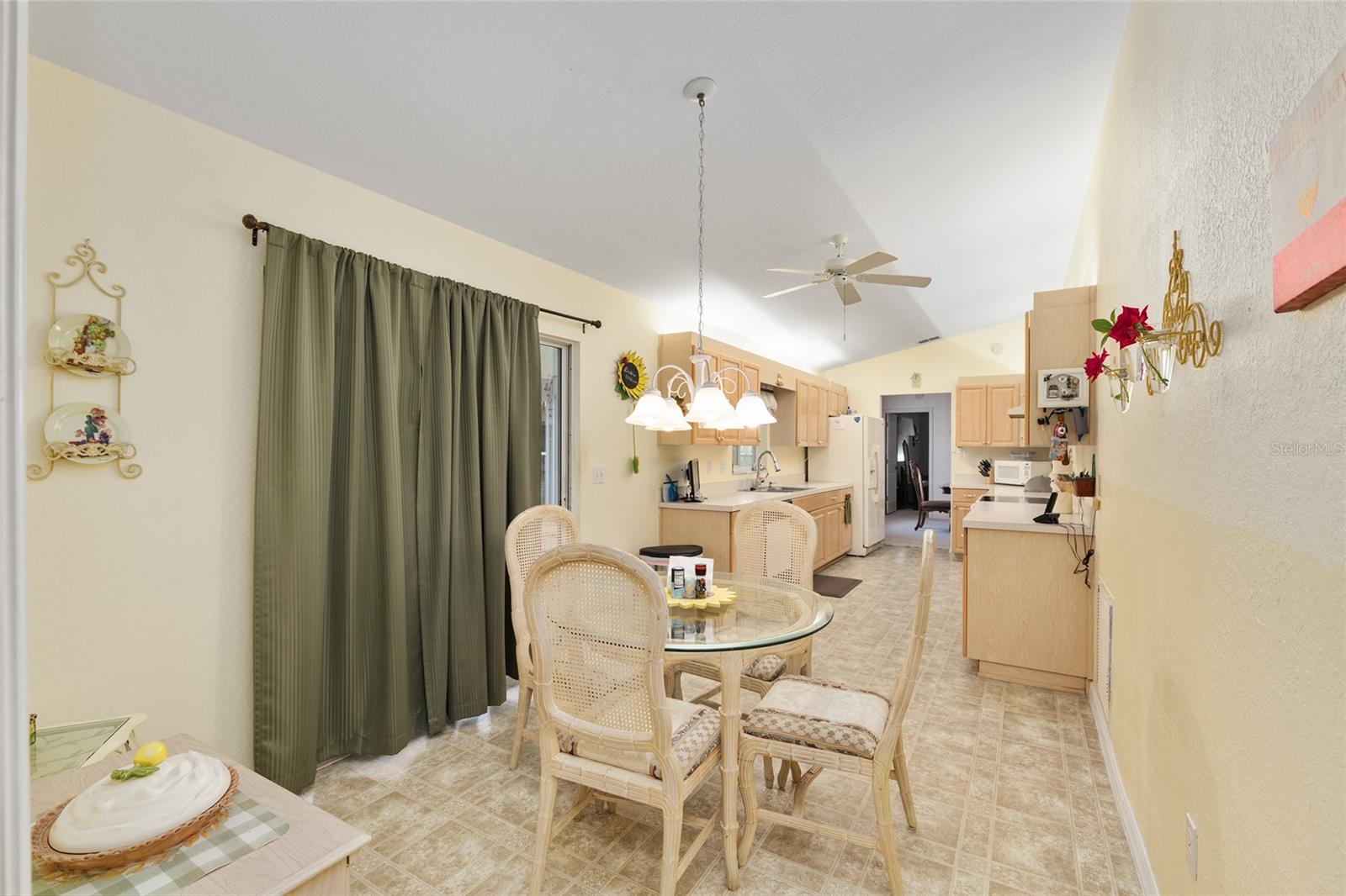 Image 19 of 73 For 11335 138th Lane