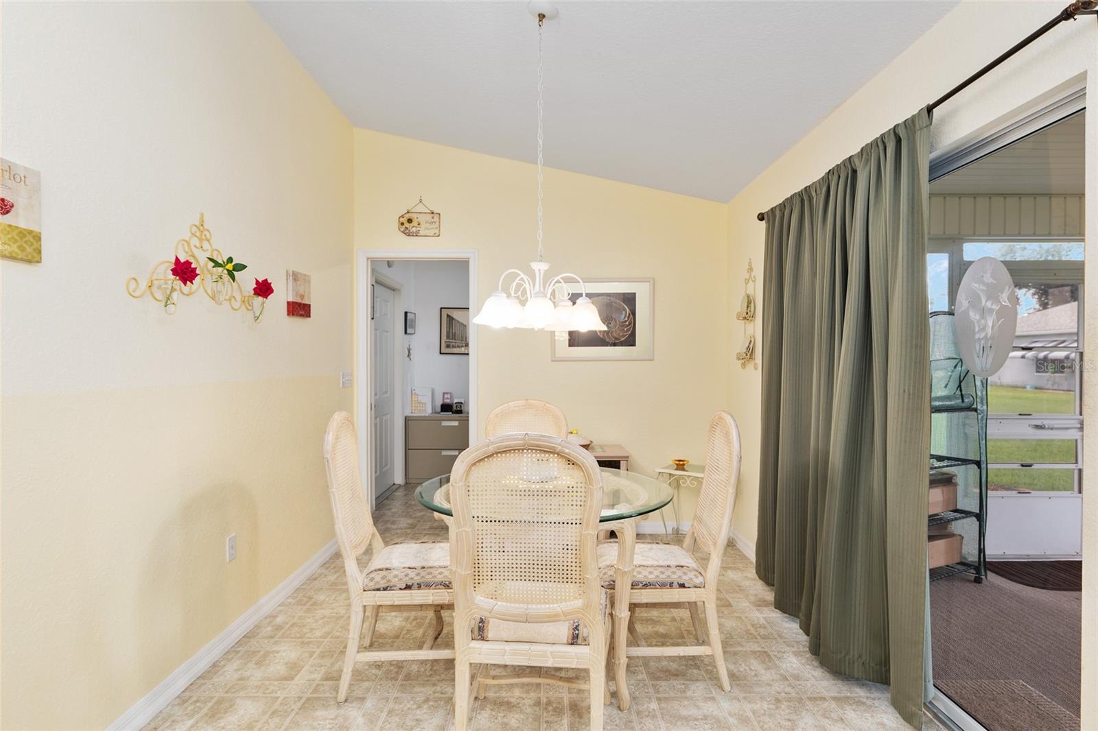 Image 20 of 73 For 11335 138th Lane