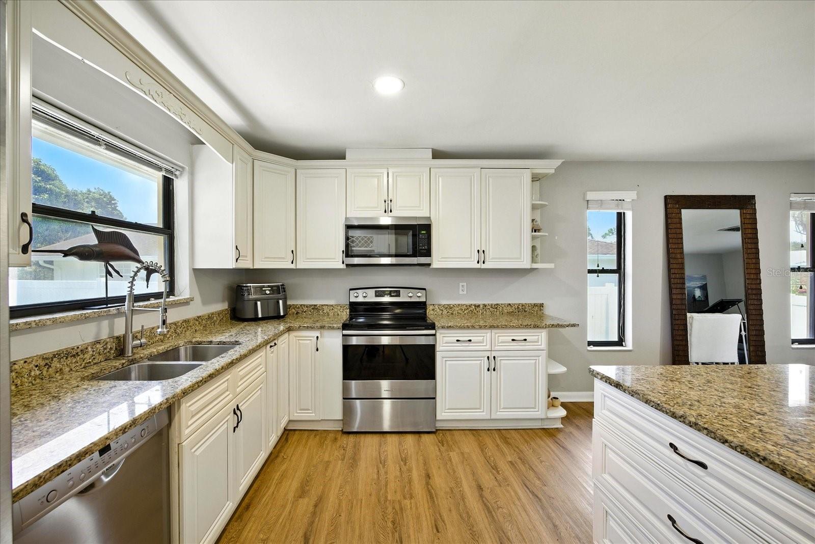 Image 13 of 28 For 3151 Las Olas Drive