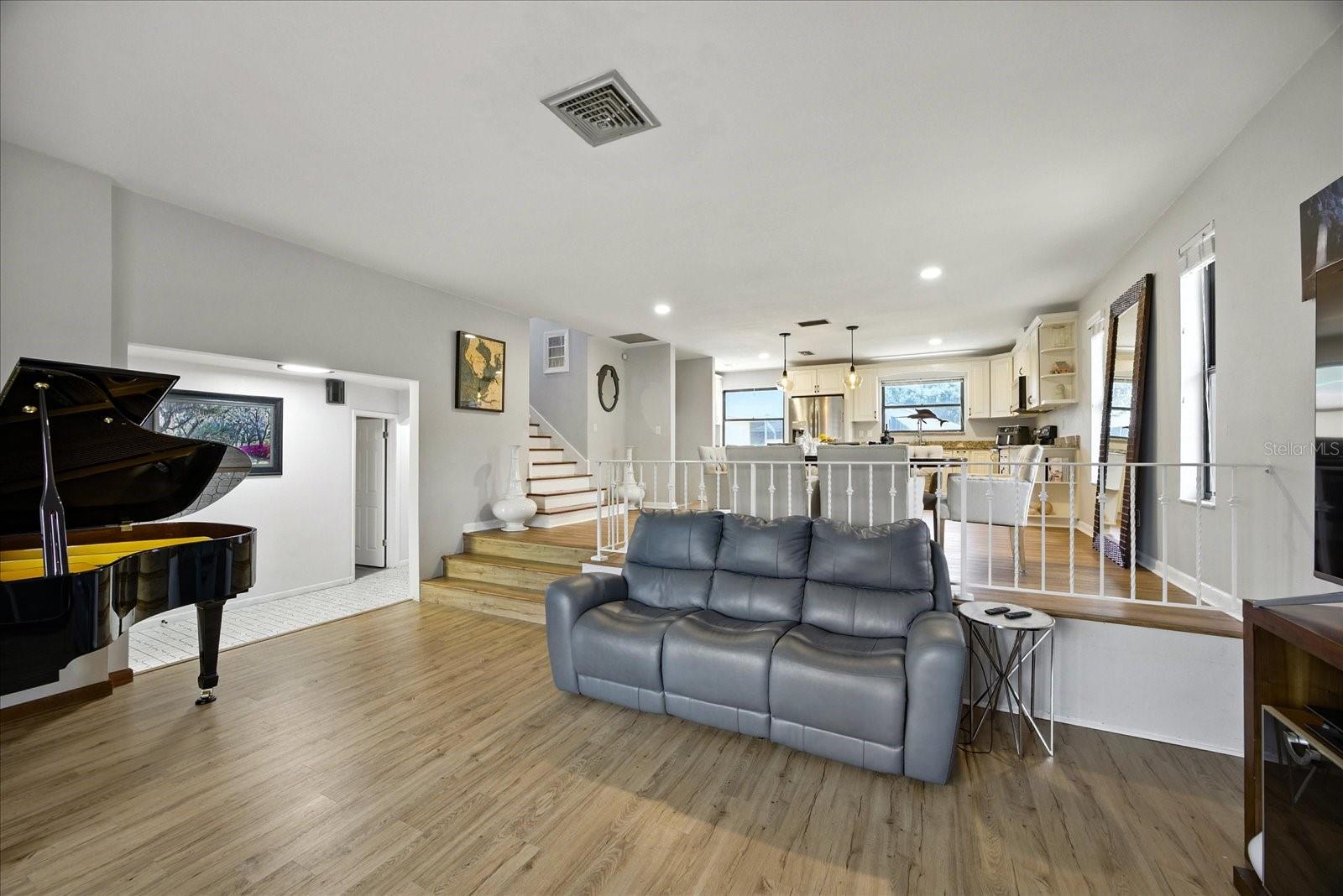 Image 4 of 28 For 3151 Las Olas Drive