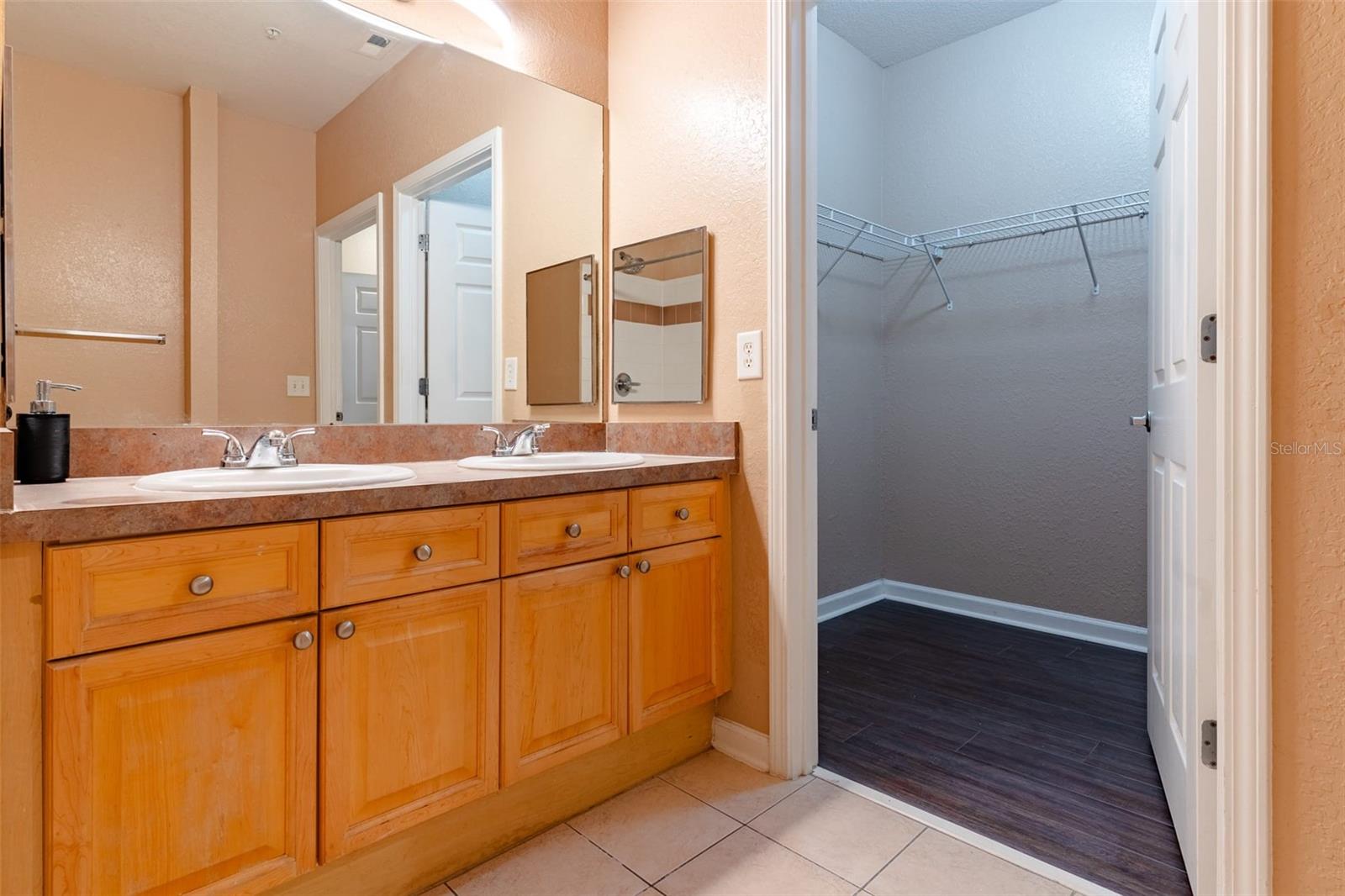 Image 10 of 27 For 709 Terrace Ridge Circle 428