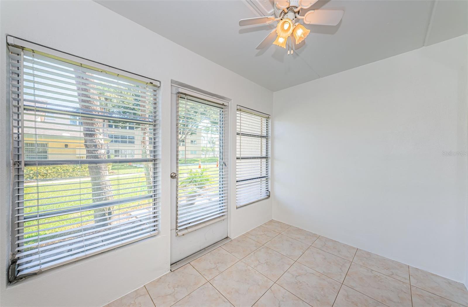 Image 12 of 19 For 11720 Park Boulevard 107