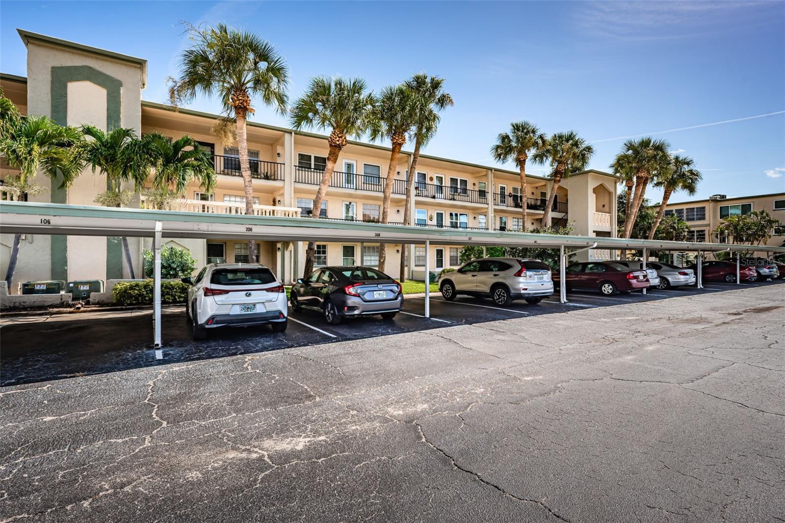 Image 18 of 19 For 11720 Park Boulevard 107