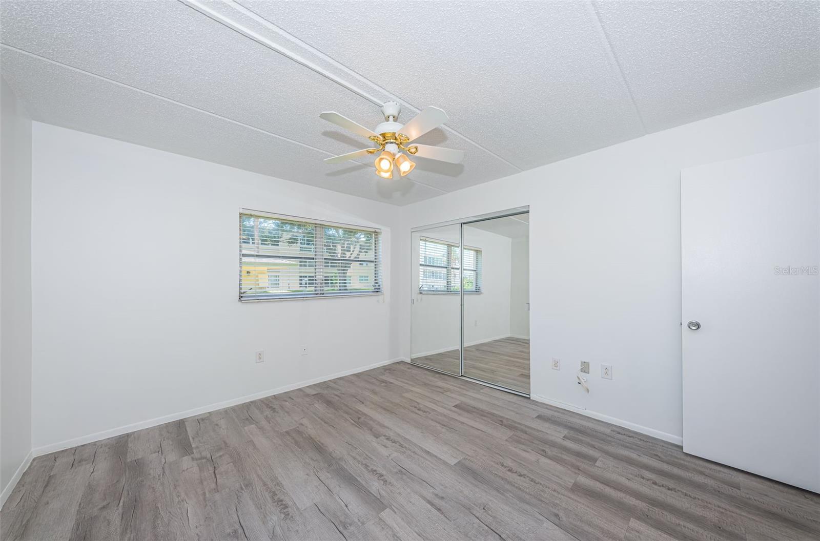 Image 8 of 19 For 11720 Park Boulevard 107