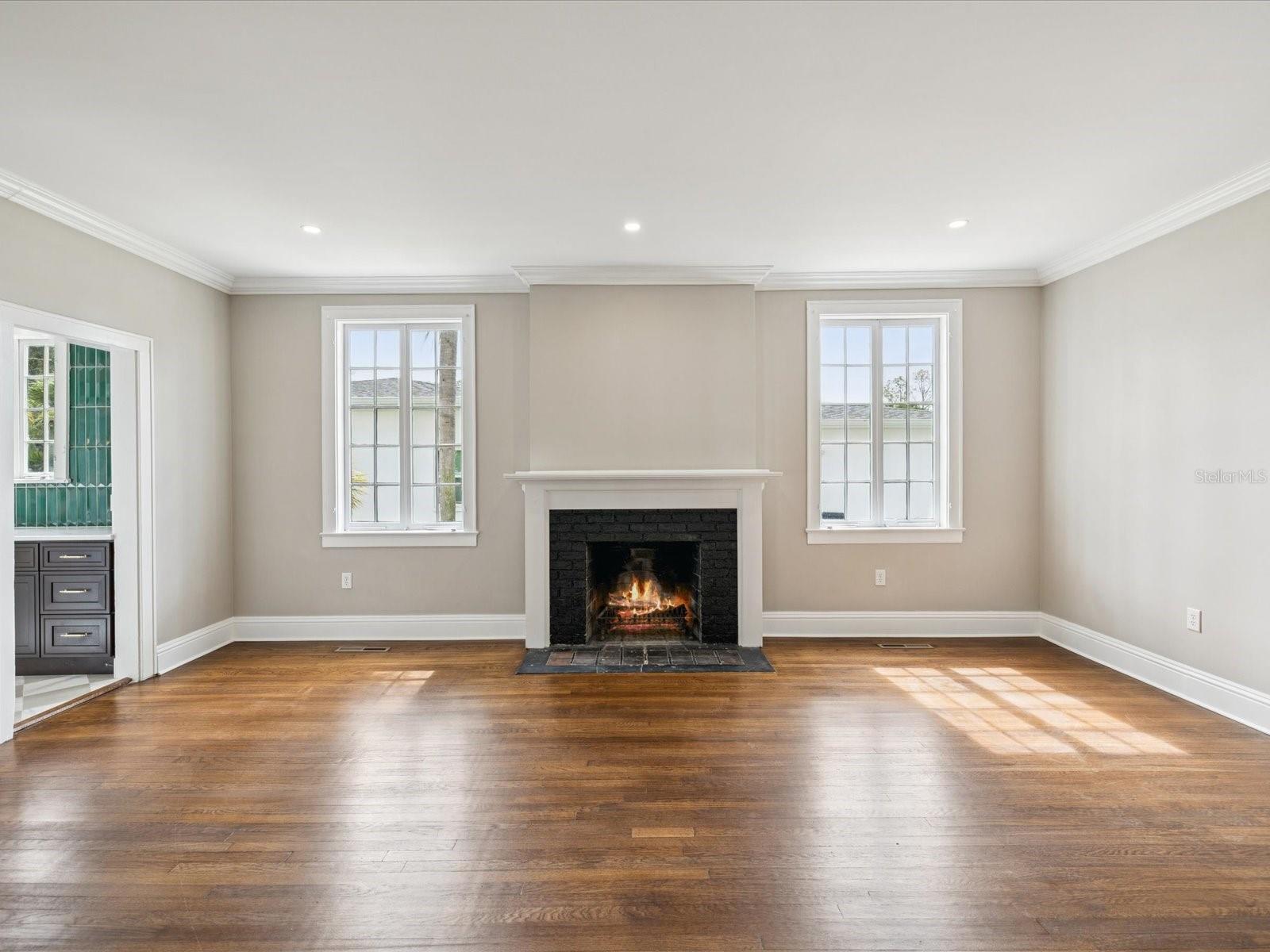 Image 16 of 62 For 456 Gardenia Street